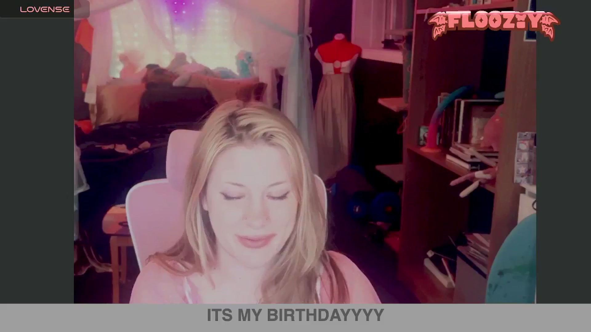 Gallery image thumbnail from flooziy's myfreecams stream on, 07/12/2024, 08:19 image 17 of 20