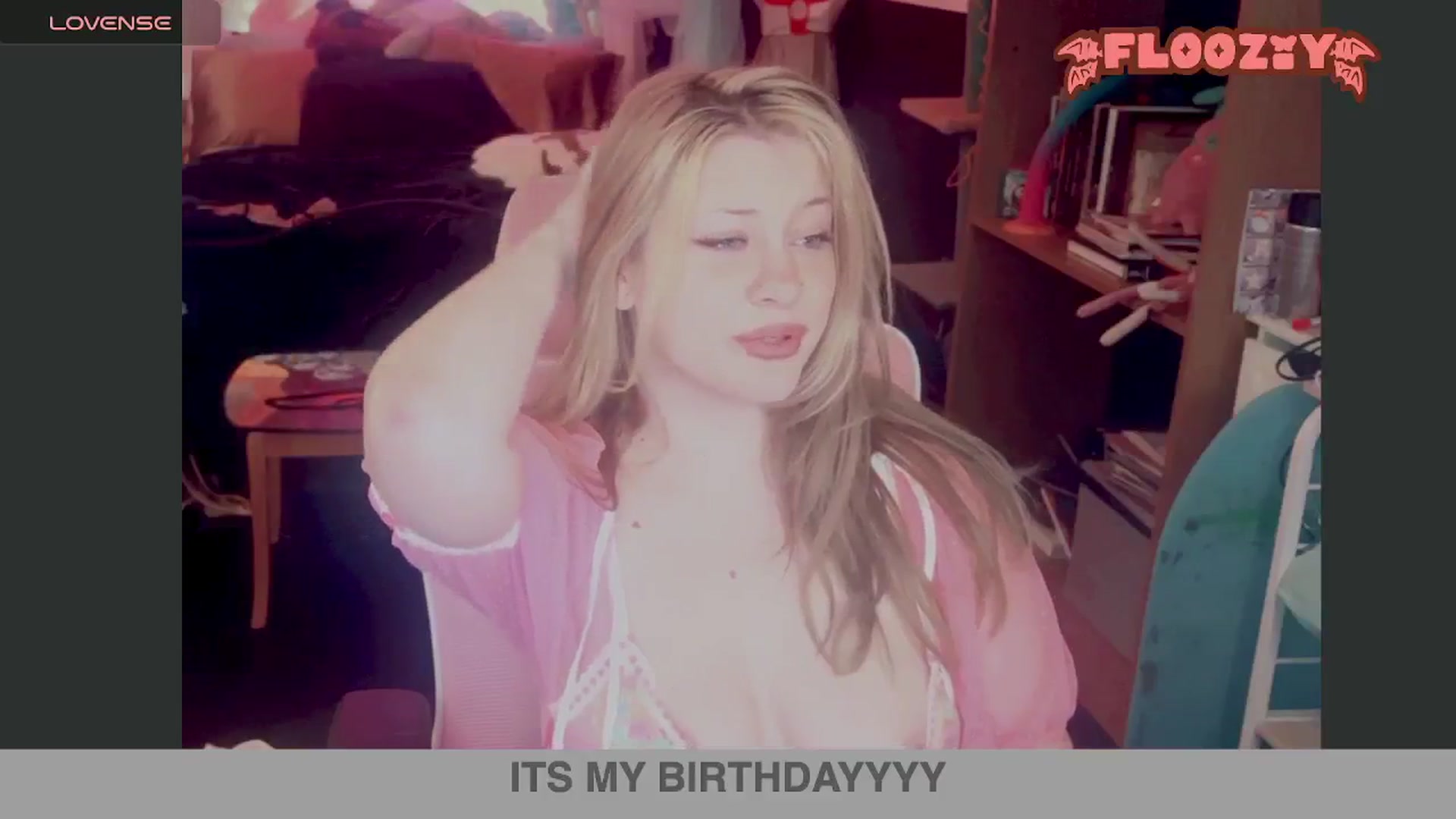 Gallery image thumbnail from flooziy's myfreecams stream on, 07/12/2024, 08:19 image 8 of 20