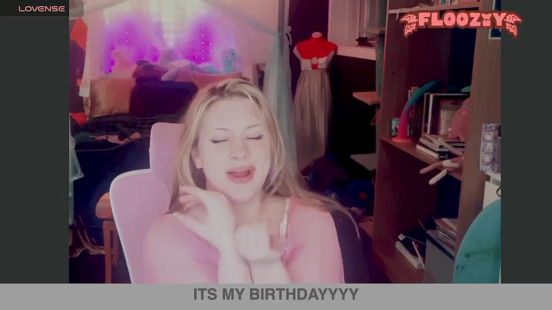 Gallery image thumbnail from flooziy's myfreecams stream on, 07/12/2024, 08:19 image 15 of 20