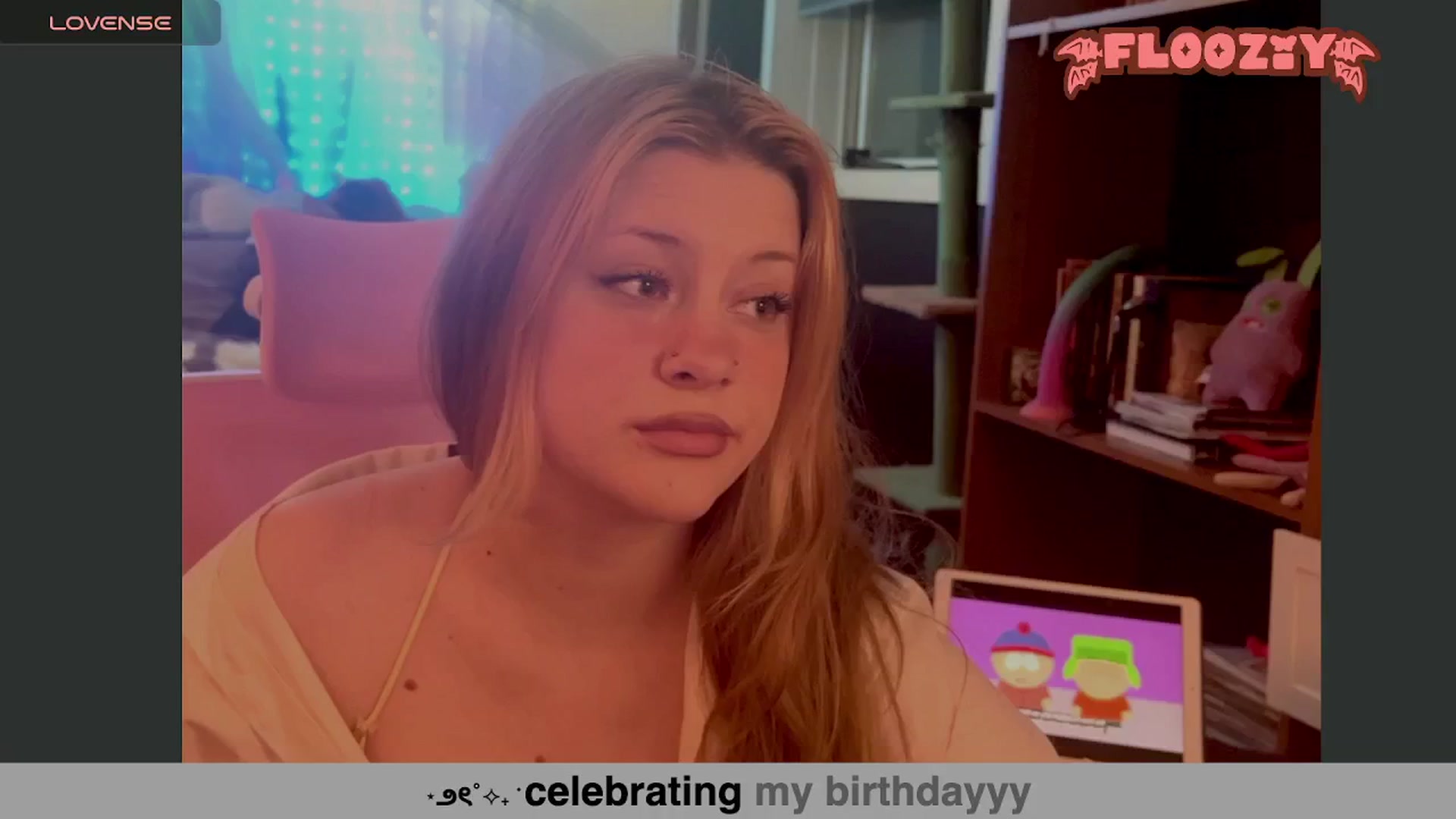 Gallery image thumbnail from flooziy's myfreecams stream on, 07/15/2024, 08:03 image 15 of 20