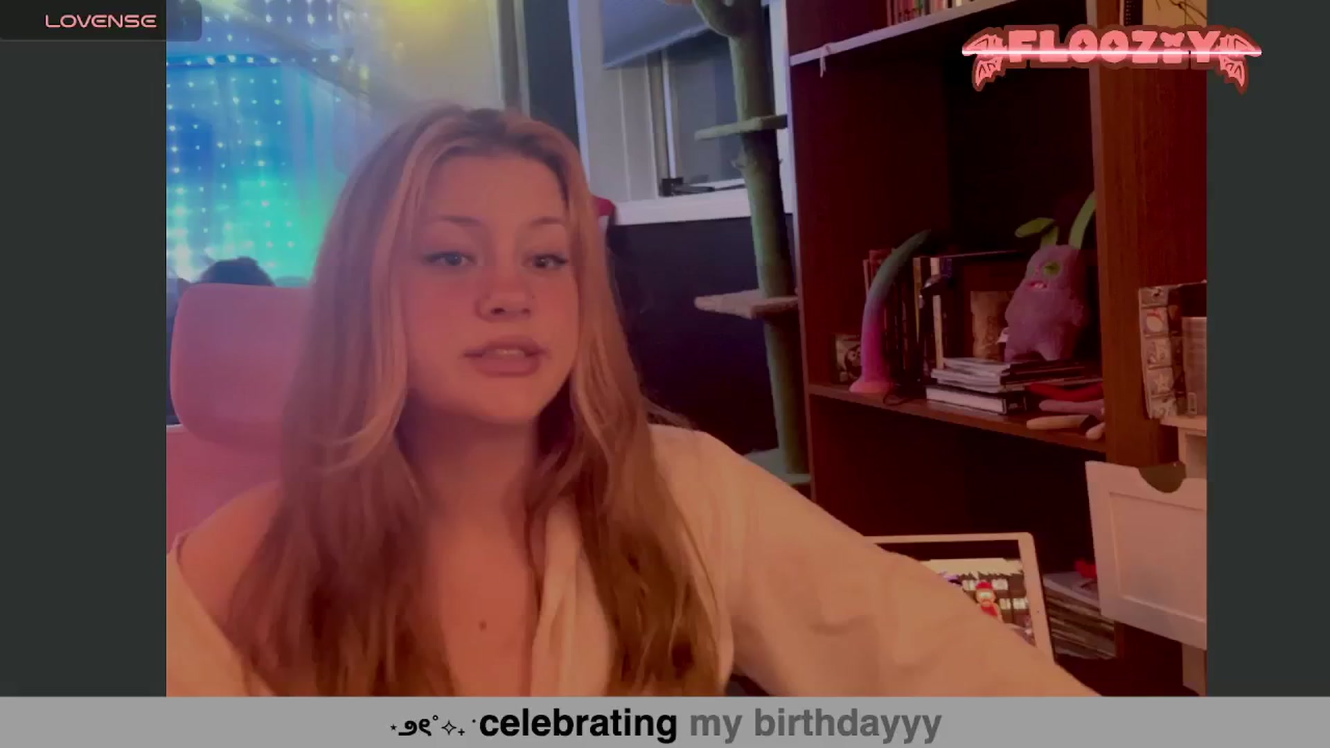 Gallery image thumbnail from flooziy's myfreecams stream on, 07/15/2024, 08:03 image 13 of 20
