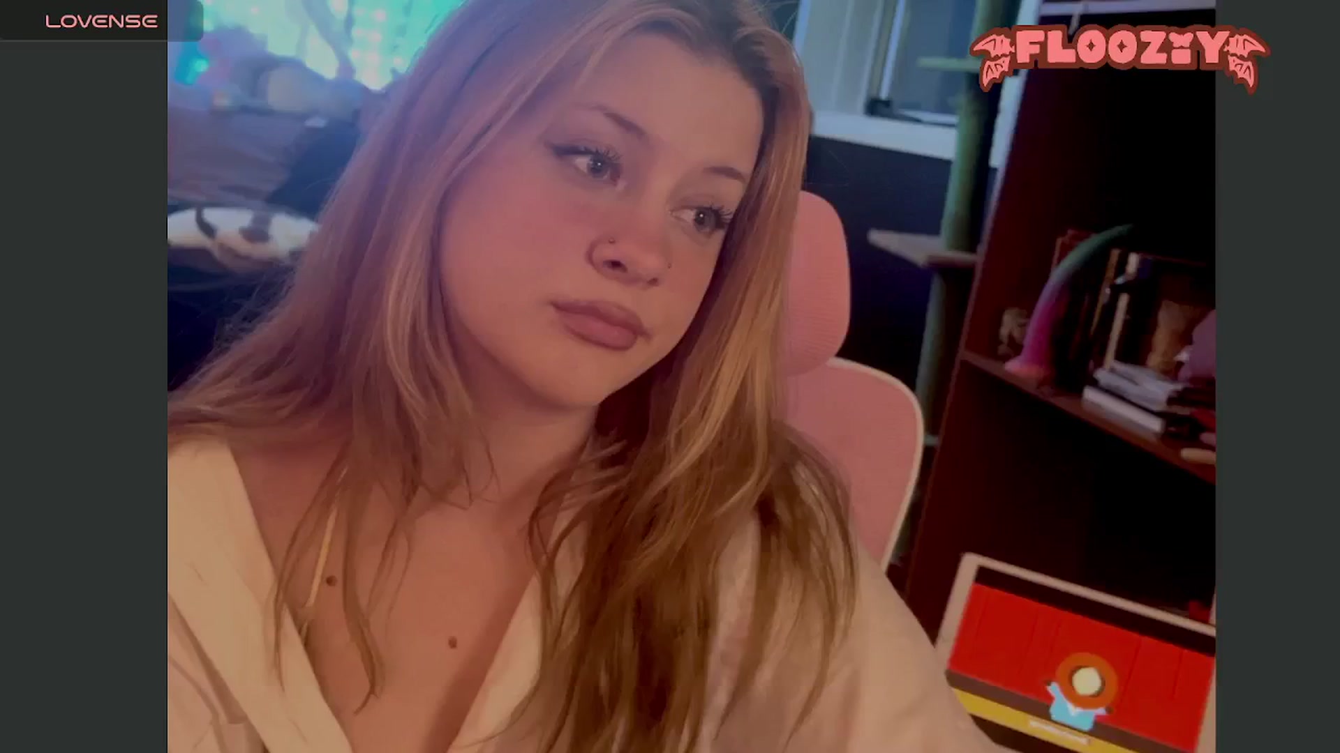 Gallery image thumbnail from flooziy's myfreecams stream on, 07/15/2024, 08:03 image 3 of 20