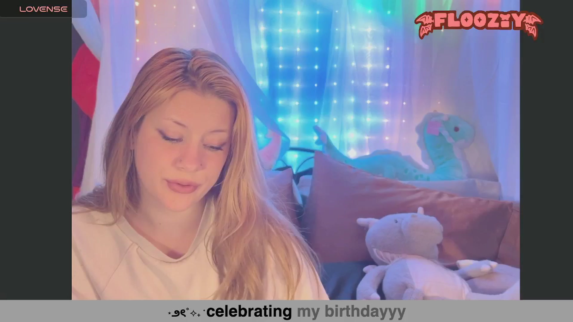 Gallery image thumbnail from flooziy's myfreecams stream on, 07/16/2024, 03:20 image 6 of 20