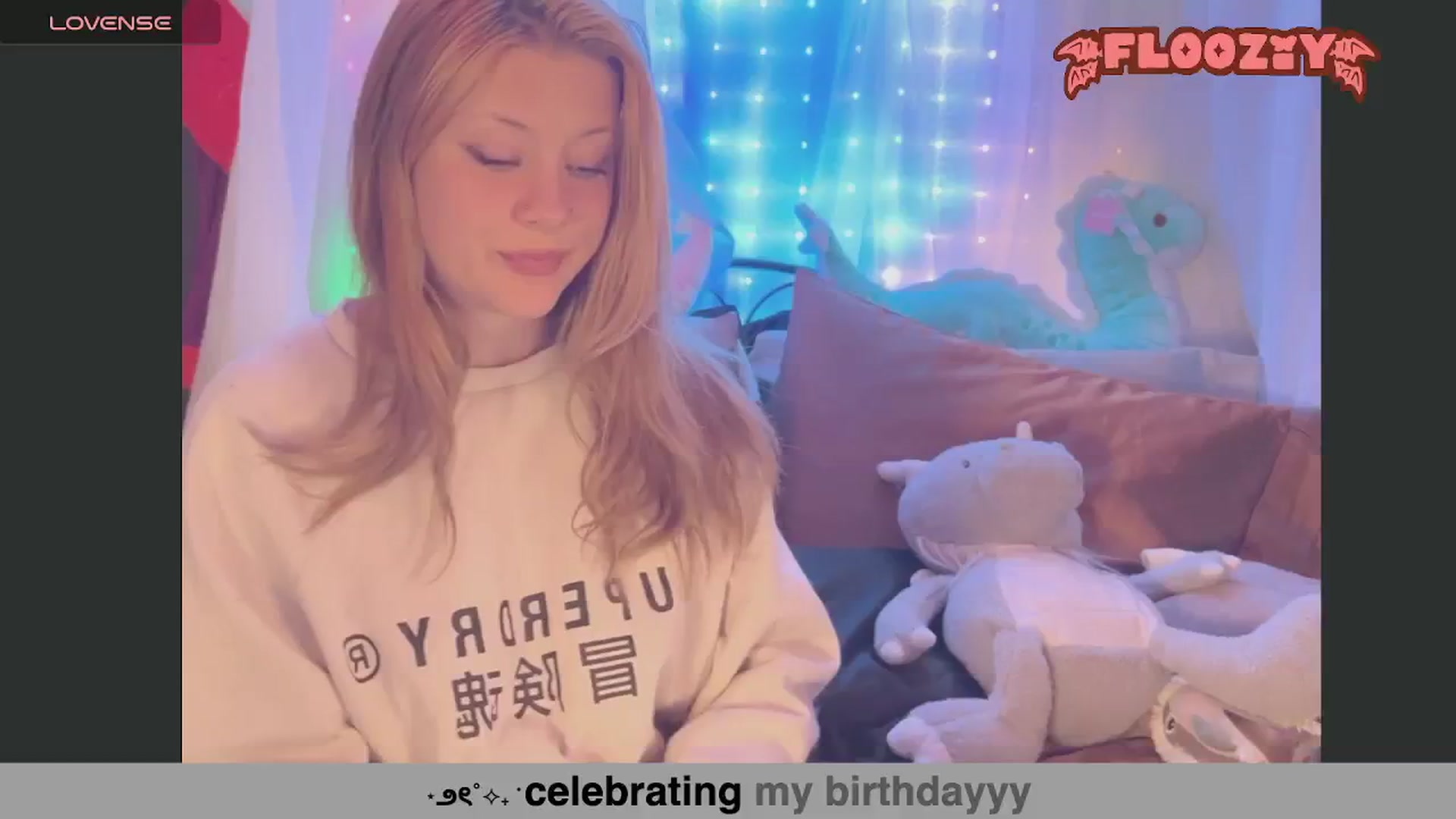 Gallery image thumbnail from flooziy's myfreecams stream on, 07/16/2024, 03:20 image 7 of 20