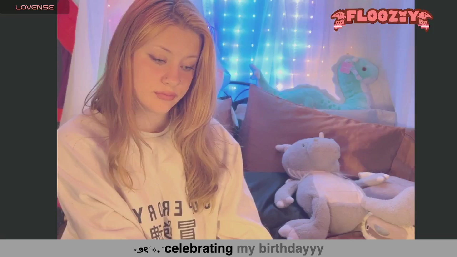 Gallery image thumbnail from flooziy's myfreecams stream on, 07/16/2024, 03:20 image 8 of 20