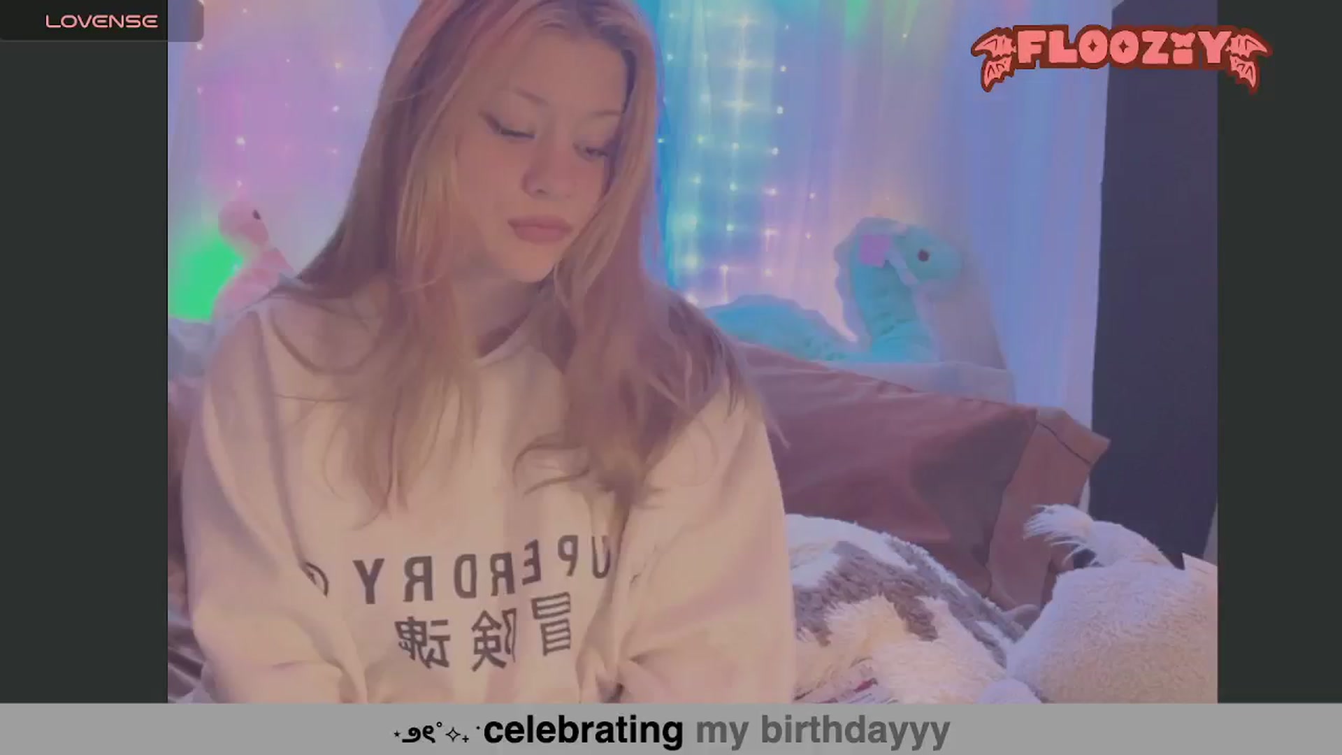 Gallery image thumbnail from flooziy's myfreecams stream on, 07/16/2024, 03:20 image 2 of 20