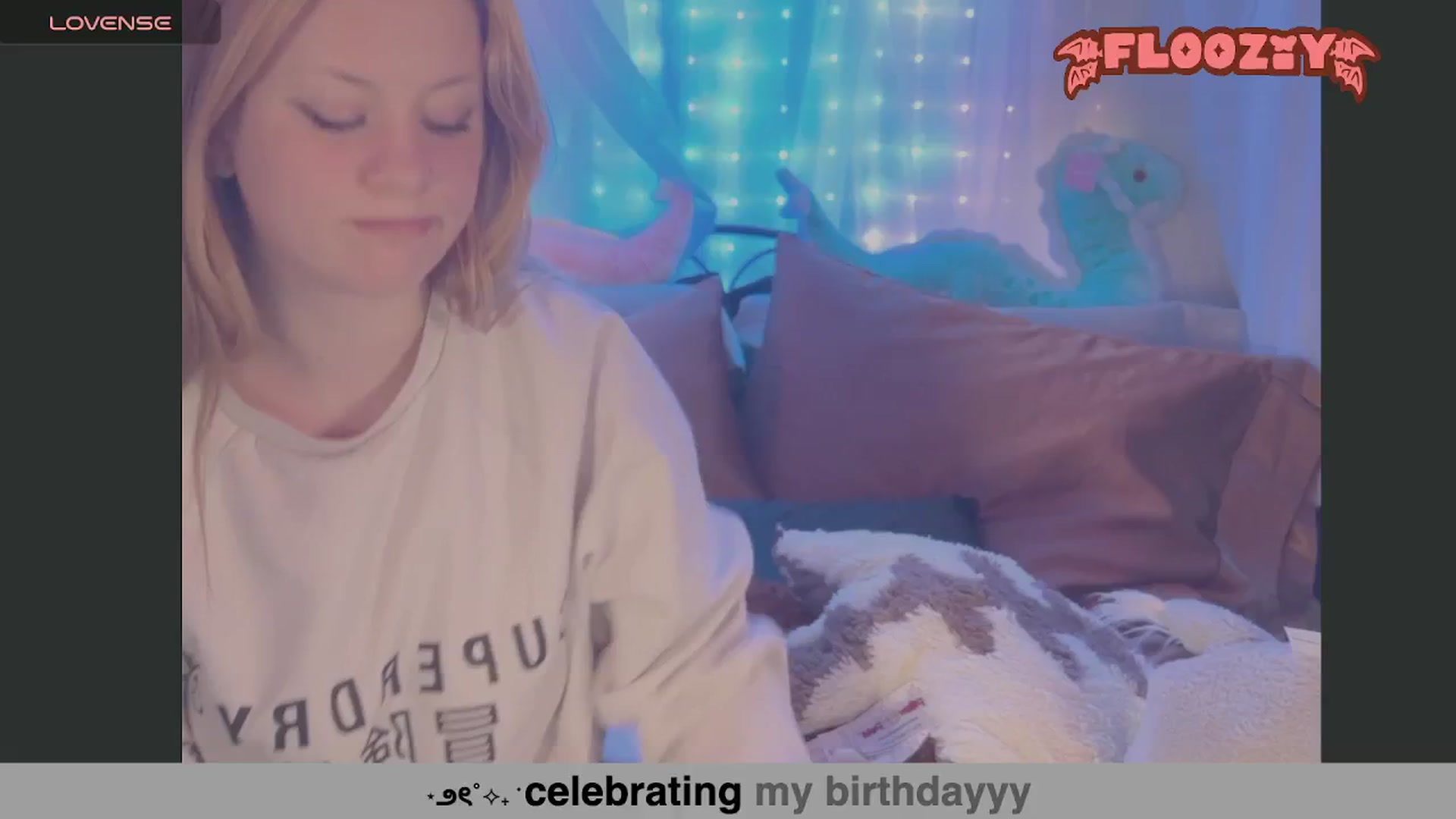 Gallery image thumbnail from flooziy's myfreecams stream on, 07/16/2024, 03:20 image 3 of 20
