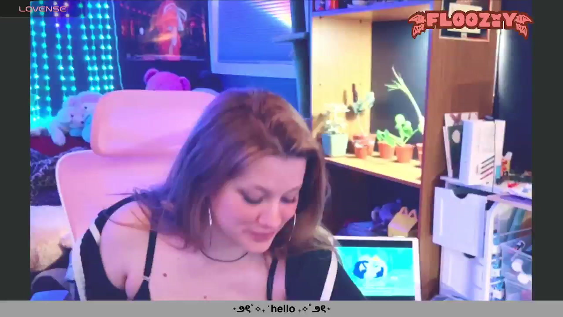 Gallery image thumbnail from flooziy's myfreecams stream on, 08/25/2024, 12:00 image 12 of 20