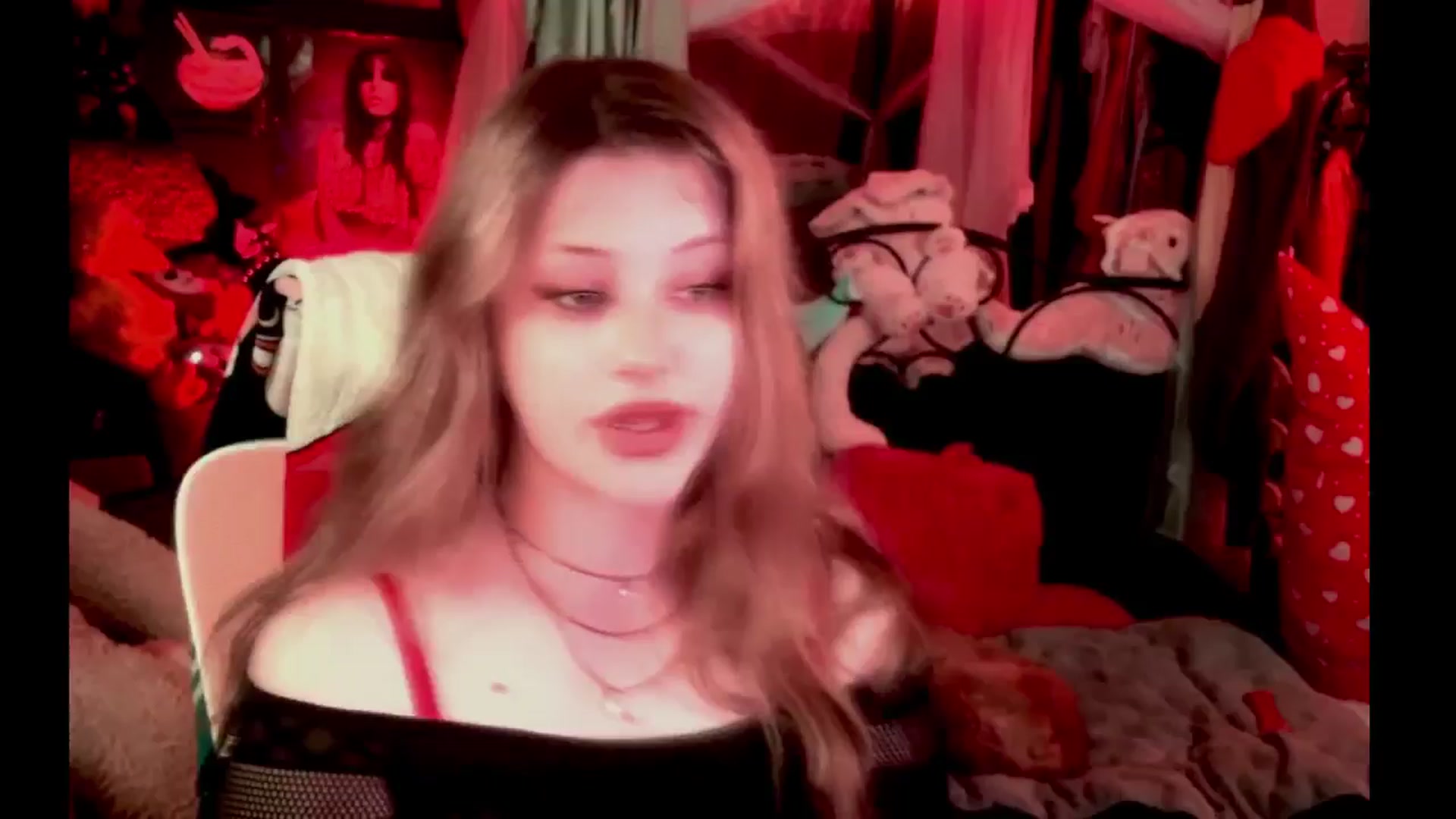 Gallery image thumbnail from flooziy's myfreecams stream on, 11/01/2024, 01:29 image 20 of 20