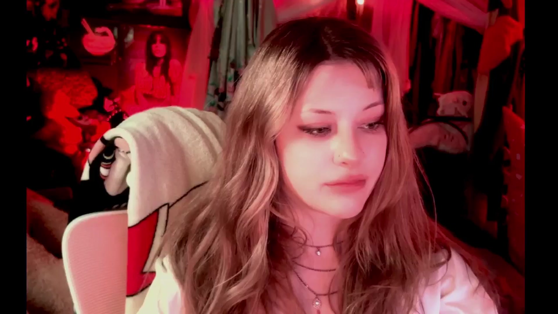 Gallery image thumbnail from flooziy's myfreecams stream on, 11/01/2024, 01:29 image 13 of 20