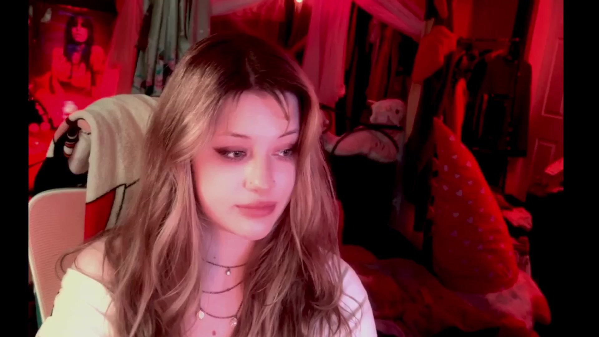 Gallery image thumbnail from flooziy's myfreecams stream on, 11/01/2024, 01:29 image 8 of 20