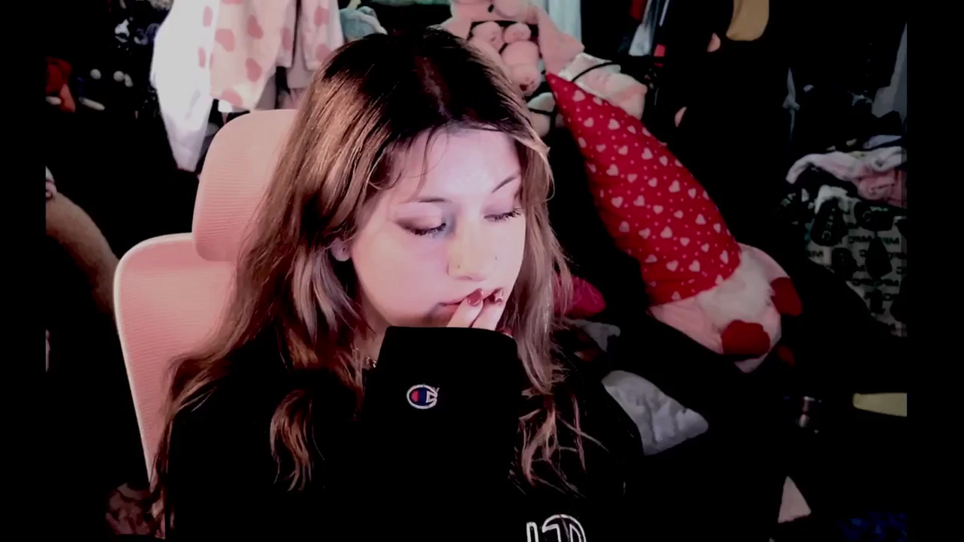 Gallery image thumbnail from flooziy's myfreecams stream on, 11/12/2024, 07:07 image 13 of 20