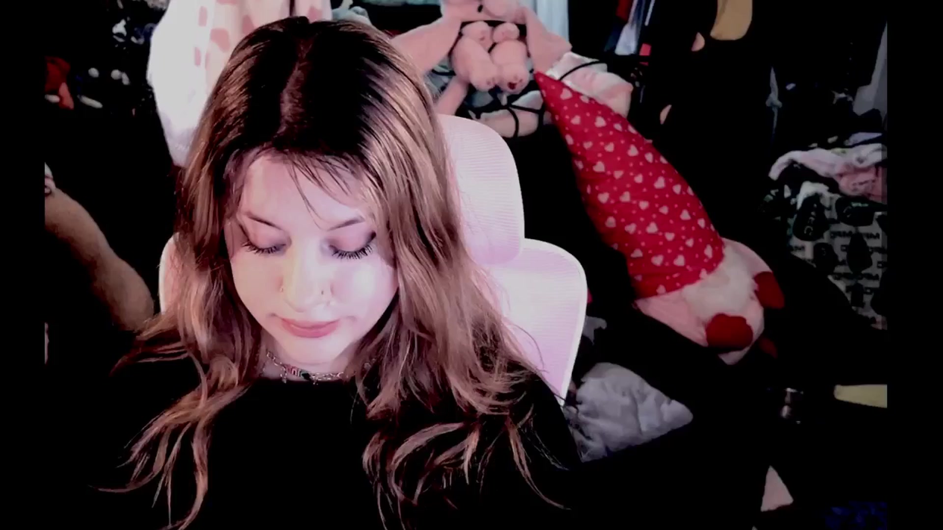 Gallery image thumbnail from flooziy's myfreecams stream on, 11/12/2024, 07:07 image 6 of 20