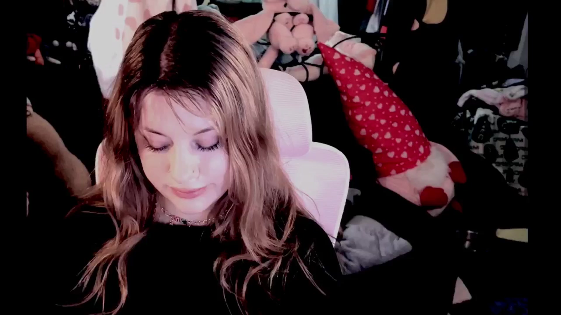 Gallery image thumbnail from flooziy's myfreecams stream on, 11/12/2024, 07:07 image 7 of 20