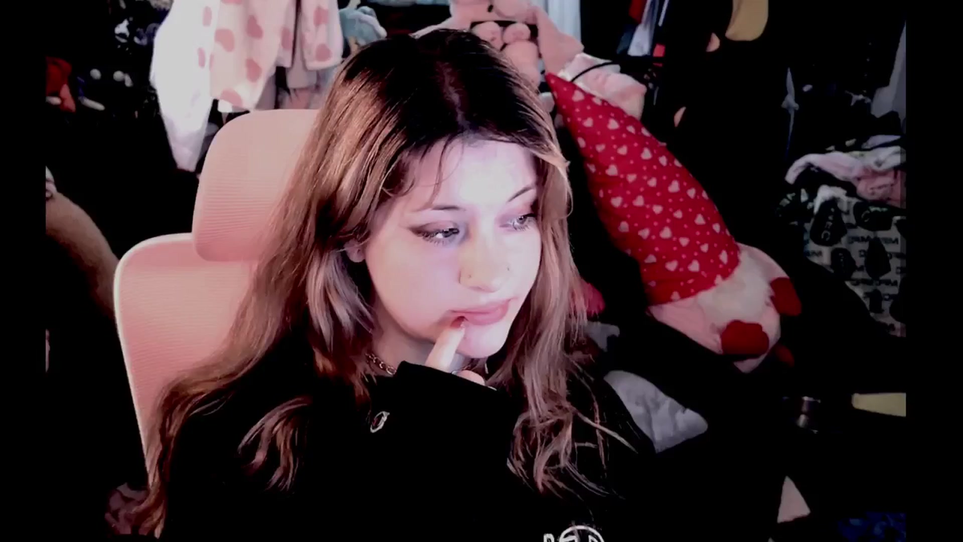 Gallery image thumbnail from flooziy's myfreecams stream on, 11/12/2024, 07:07 image 12 of 20