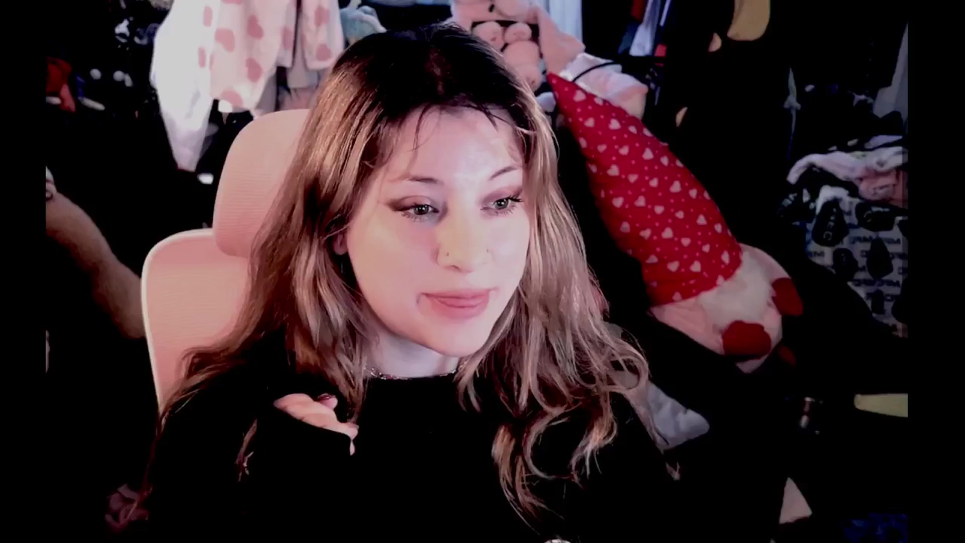 Gallery image thumbnail from flooziy's myfreecams stream on, 11/12/2024, 07:07 image 14 of 20