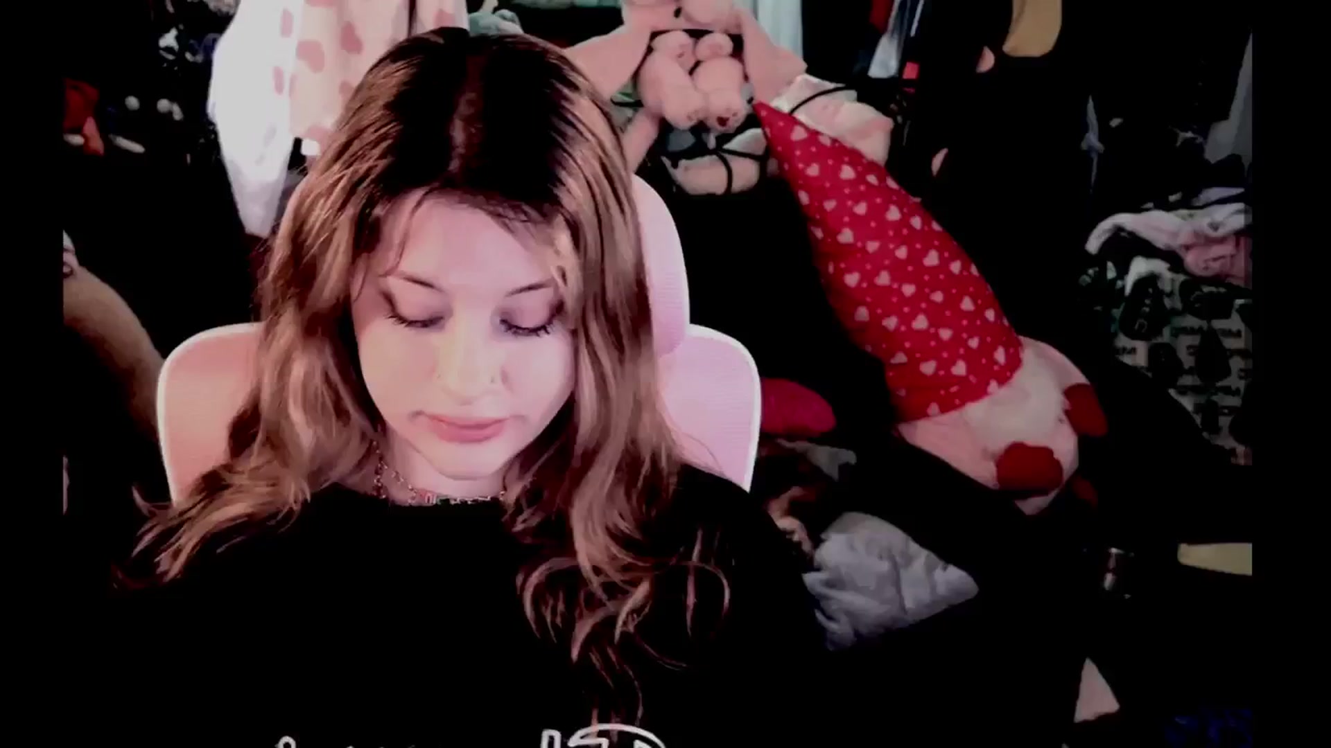 Gallery image thumbnail from flooziy's myfreecams stream on, 11/12/2024, 07:07 image 10 of 20