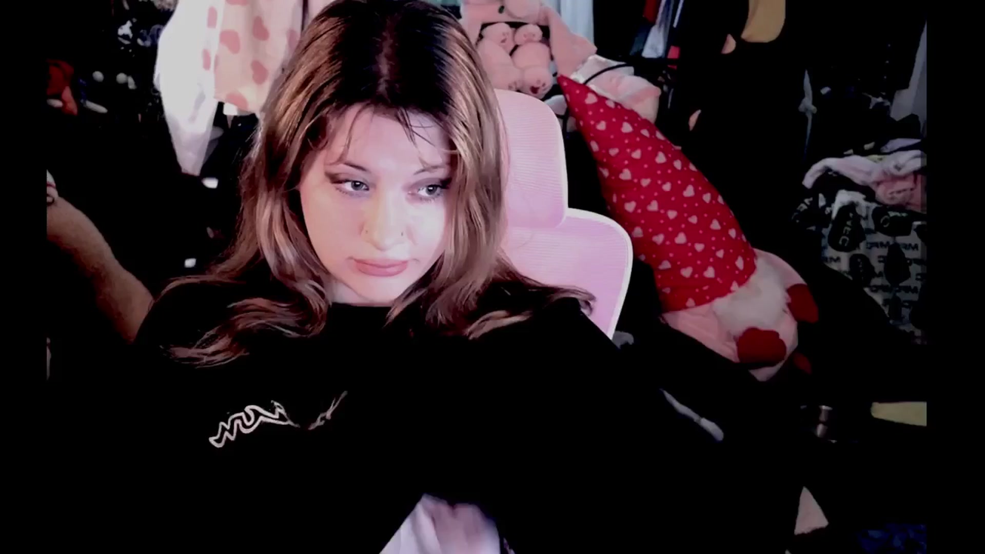 Gallery image thumbnail from flooziy's myfreecams stream on, 11/12/2024, 07:07 image 15 of 20
