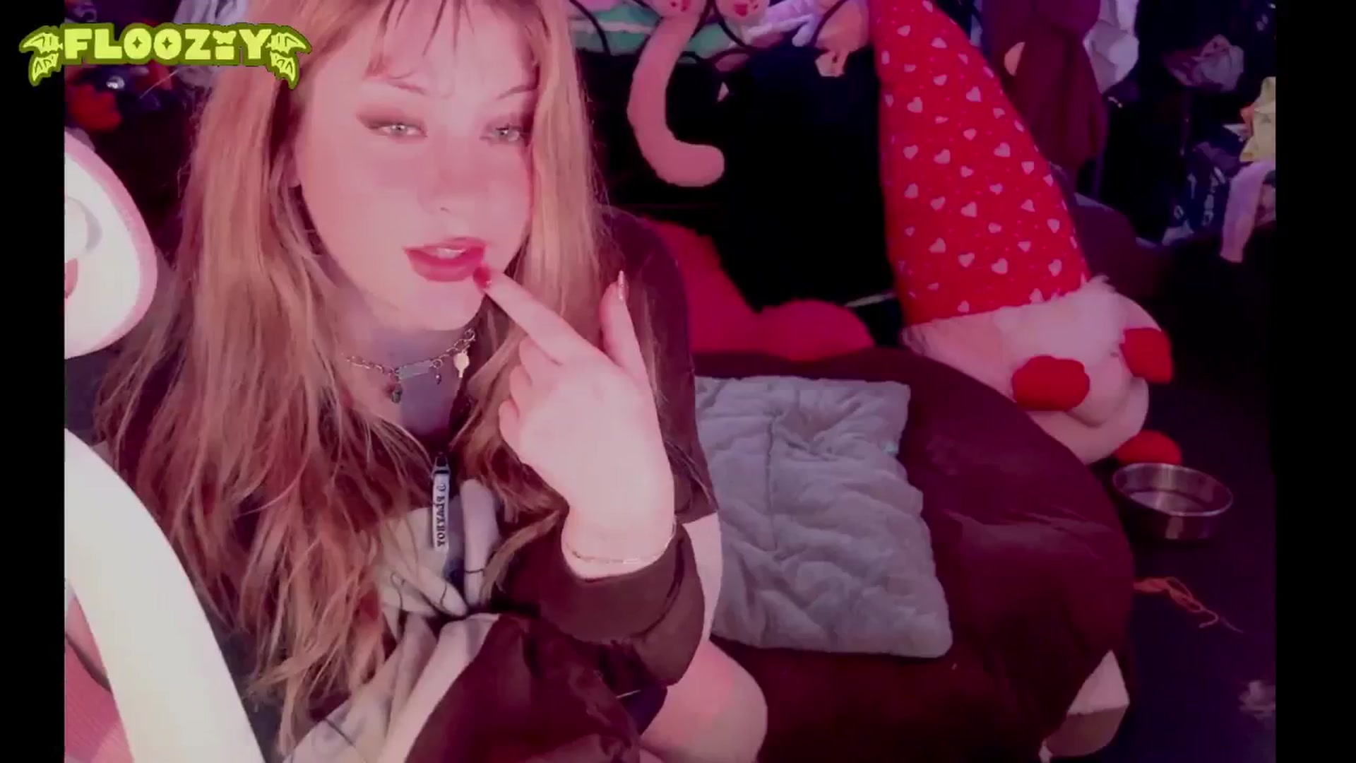 Gallery image thumbnail from flooziy's myfreecams stream on, 11/13/2024, 07:03 image 20 of 20