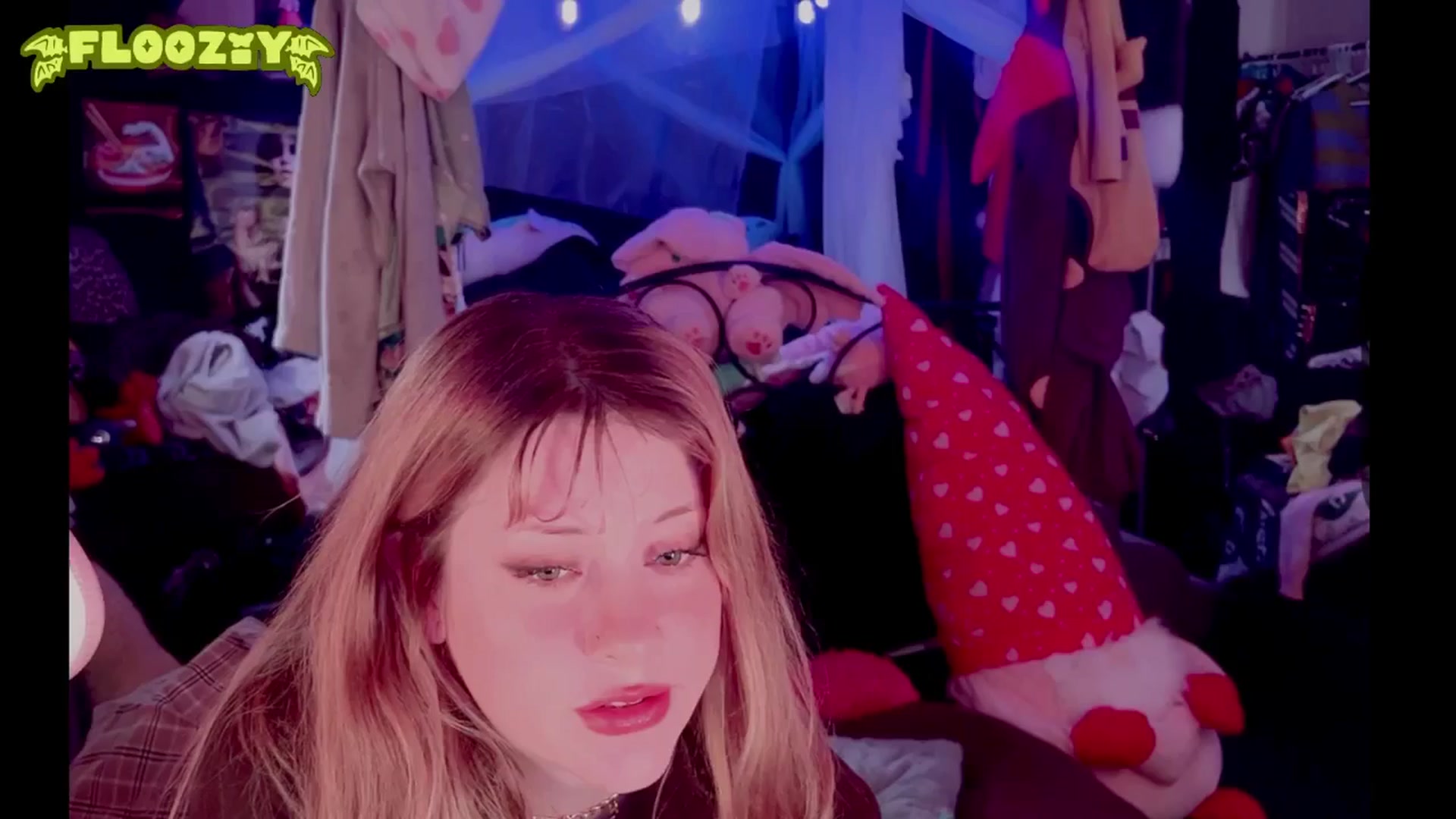 Gallery image thumbnail from flooziy's myfreecams stream on, 11/13/2024, 07:03 image 17 of 20