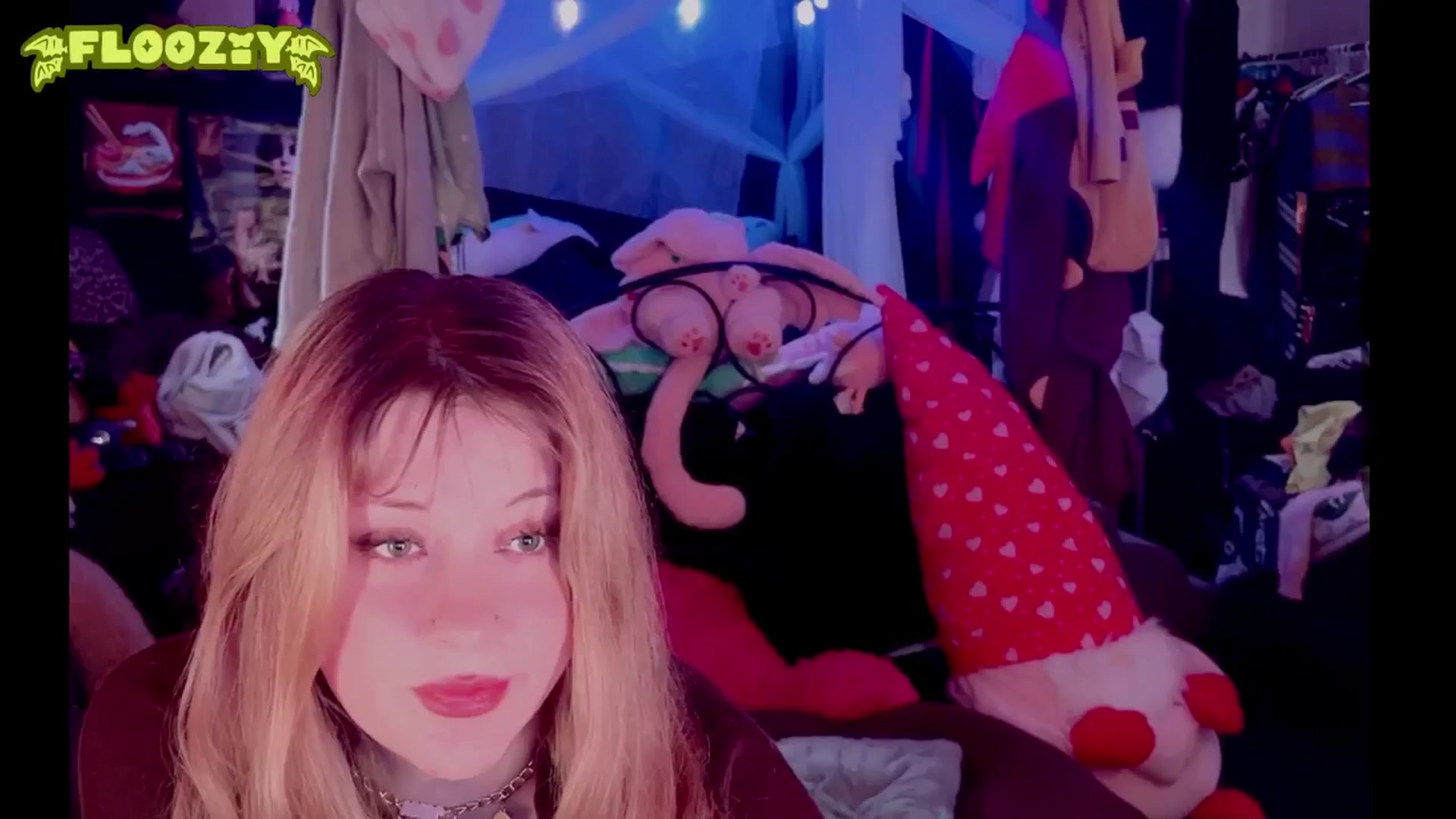 Gallery image thumbnail from flooziy's myfreecams stream on, 11/13/2024, 07:03 image 11 of 20