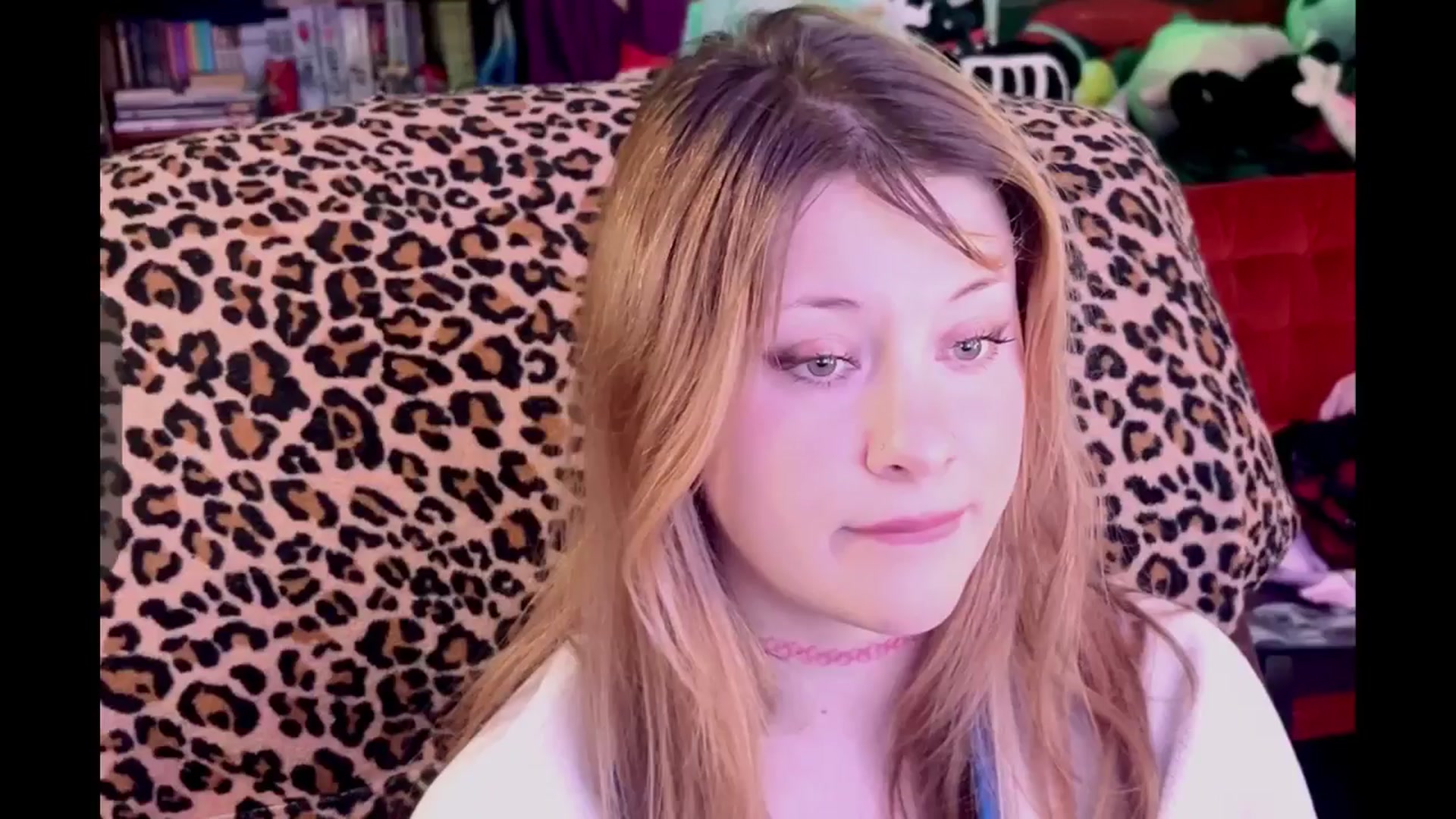 Gallery image thumbnail from flooziy's myfreecams stream on, 12/06/2024, 08:23 image 3 of 20
