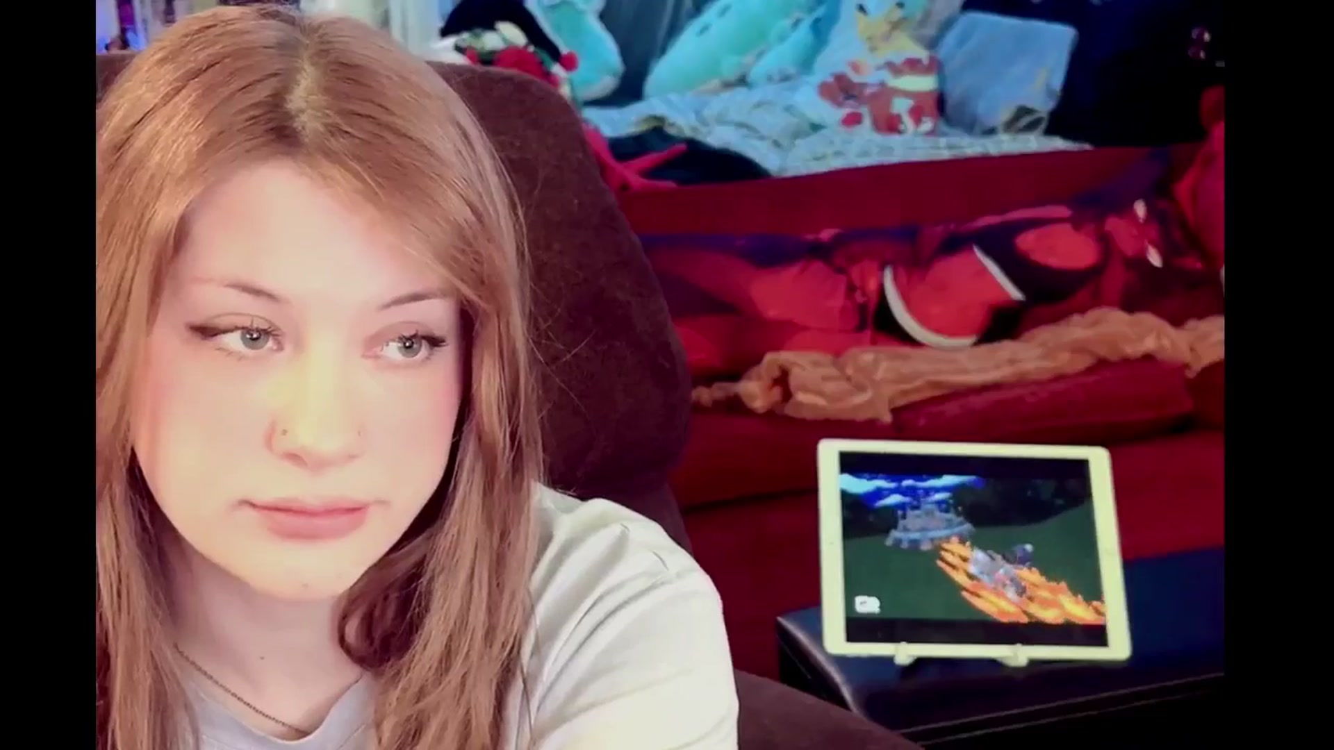 Gallery image thumbnail from flooziy's myfreecams stream on, 01/14/2025, 08:17 image 6 of 20