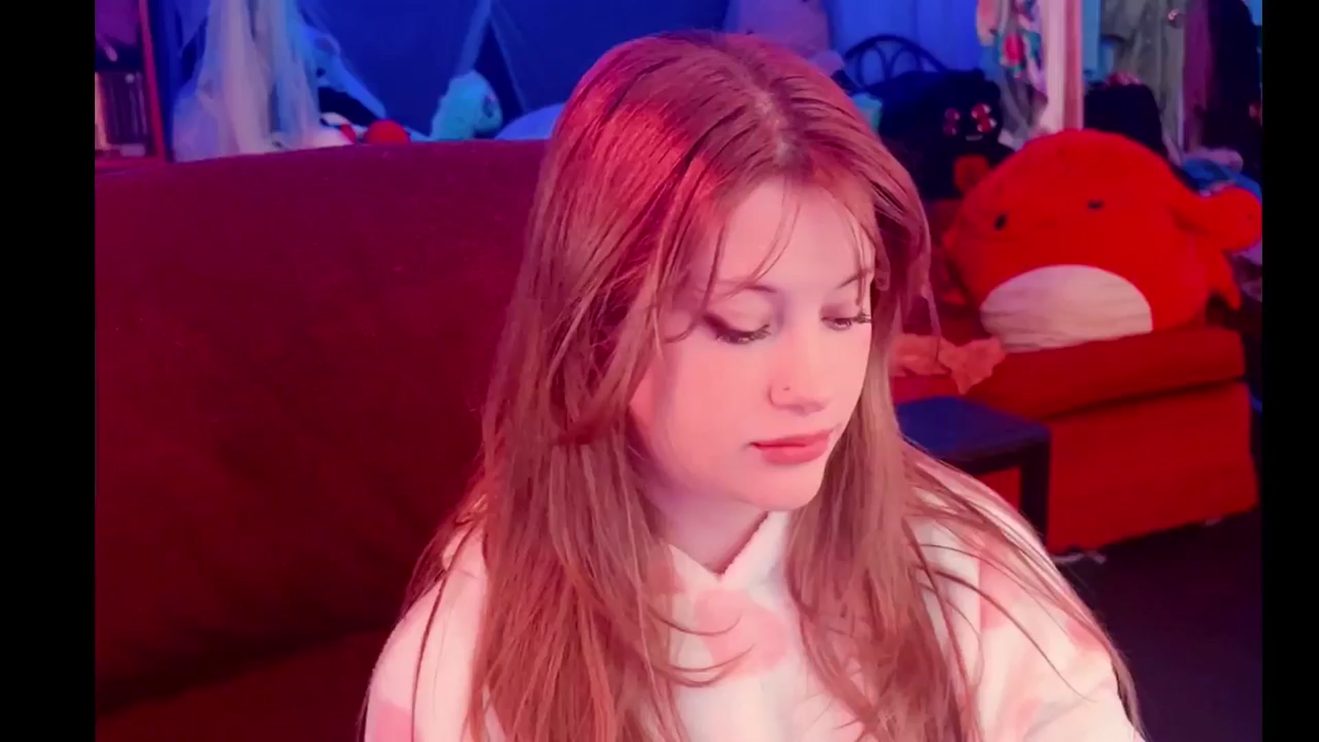 Gallery image thumbnail from flooziy's myfreecams stream on, 01/15/2025, 12:57 image 7 of 20