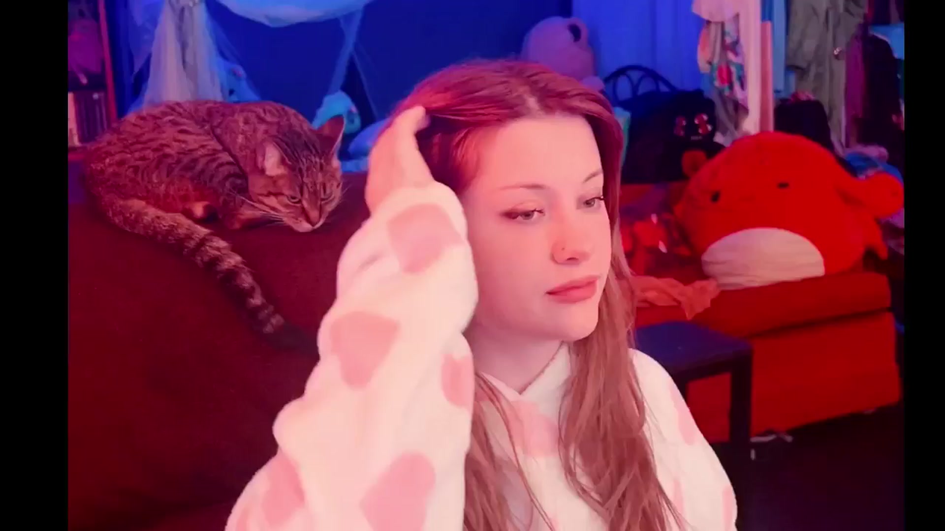 Gallery image thumbnail from flooziy's myfreecams stream on, 01/15/2025, 12:57 image 15 of 20