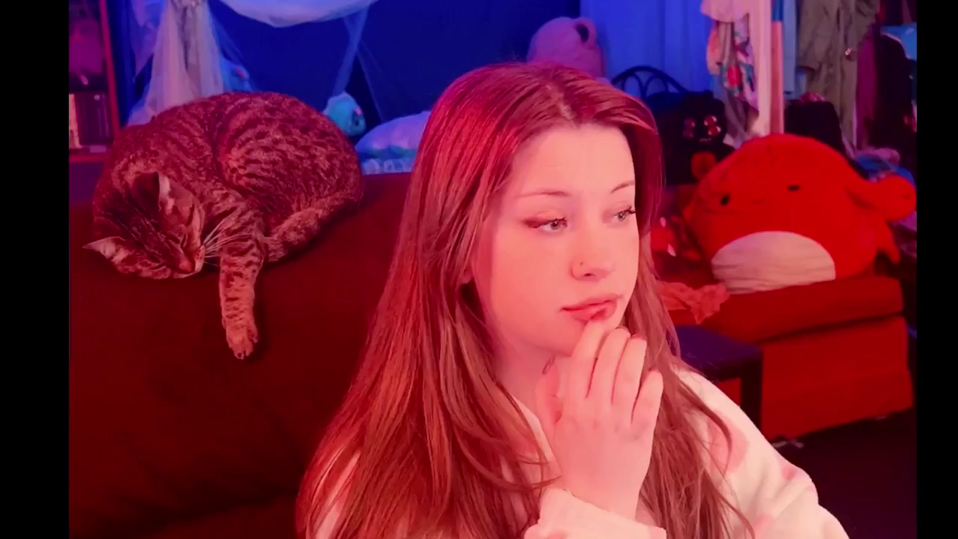 Gallery image thumbnail from flooziy's myfreecams stream on, 01/15/2025, 12:57 image 19 of 20