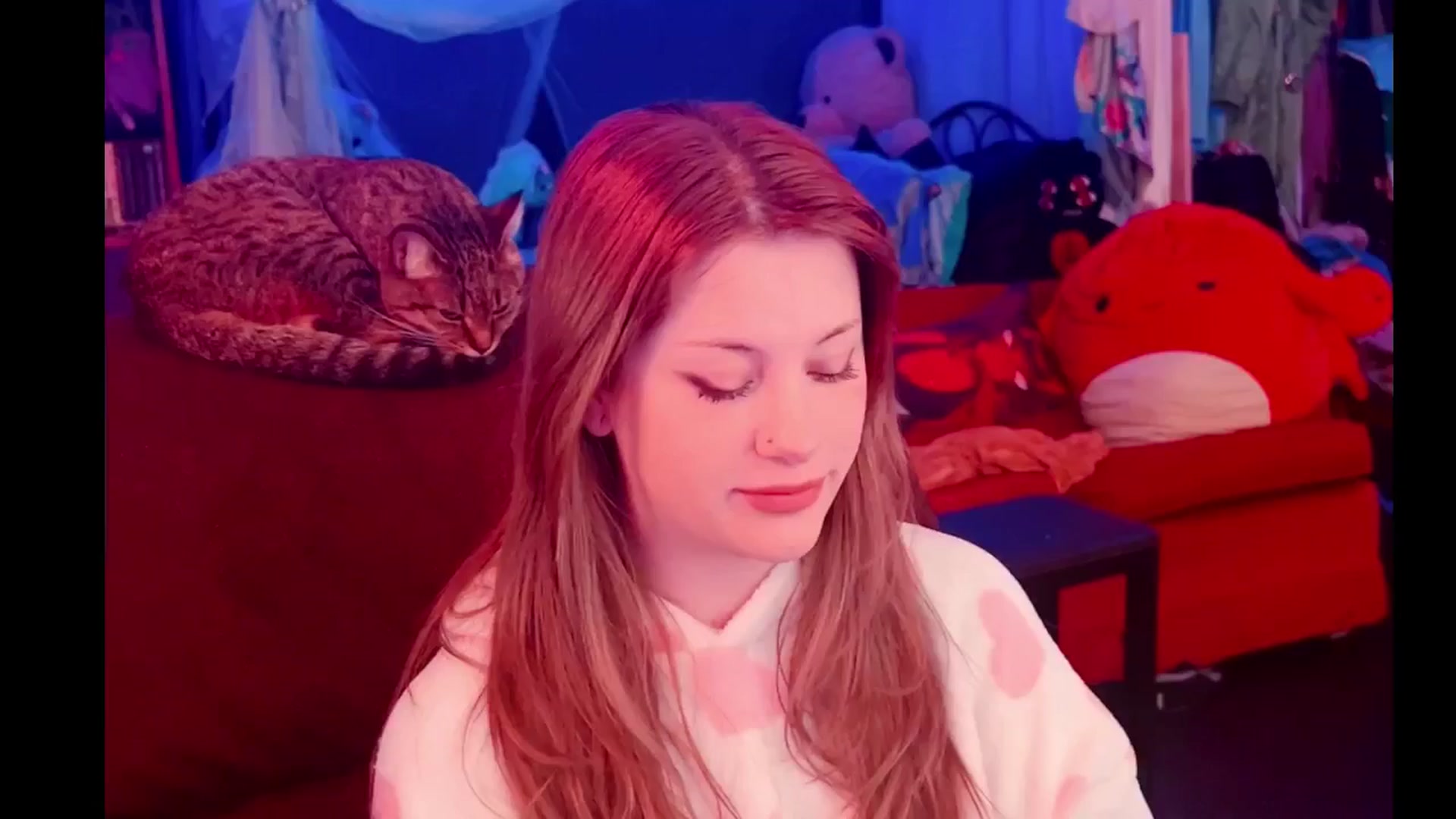 Gallery image thumbnail from flooziy's myfreecams stream on, 01/15/2025, 12:57 image 14 of 20