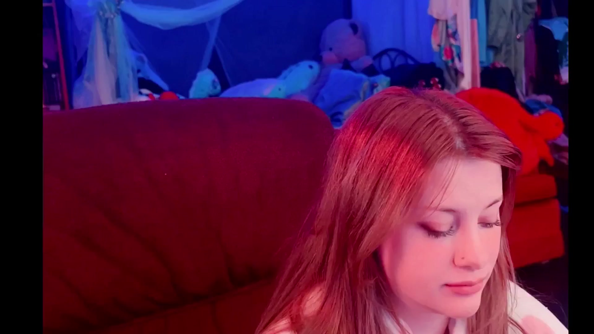 Gallery image thumbnail from flooziy's myfreecams stream on, 01/15/2025, 15:21 image 10 of 20