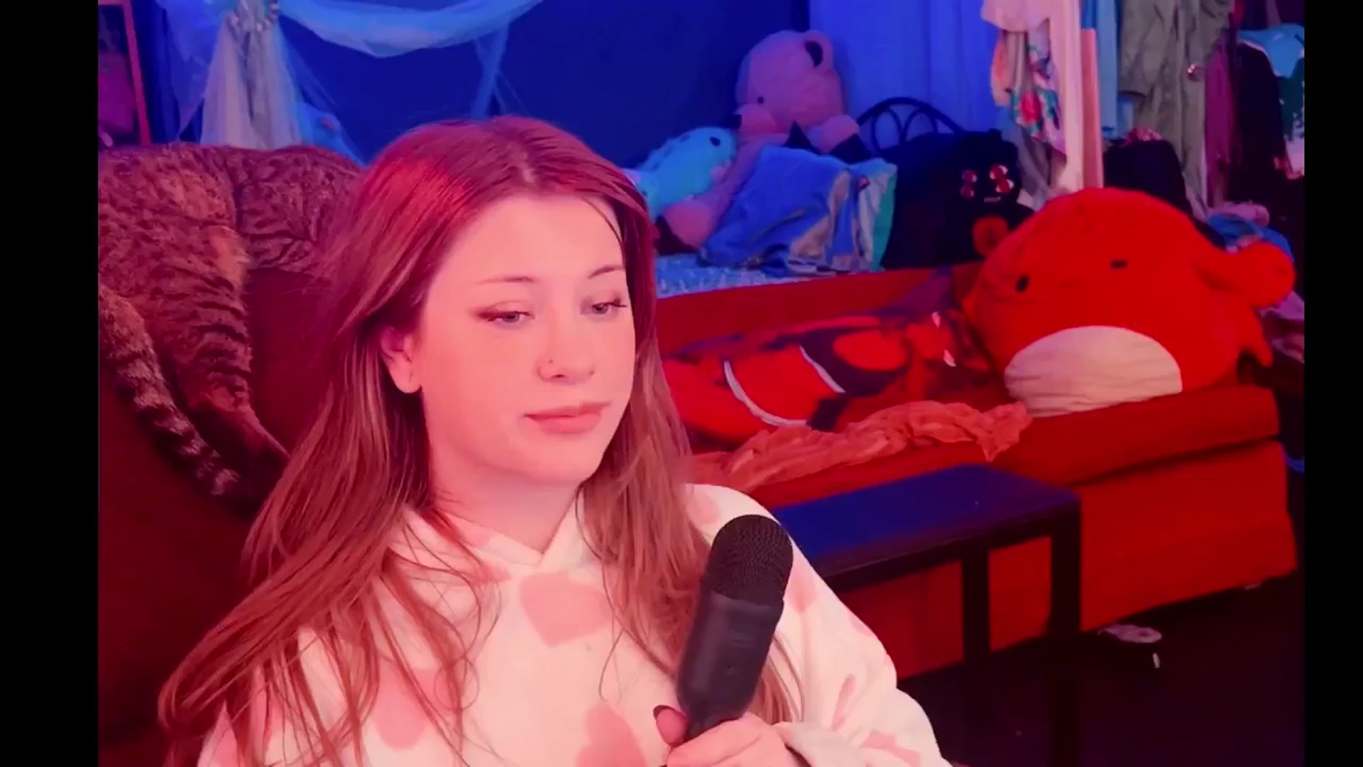 Gallery image thumbnail from flooziy's myfreecams stream on, 01/15/2025, 15:21 image 20 of 20