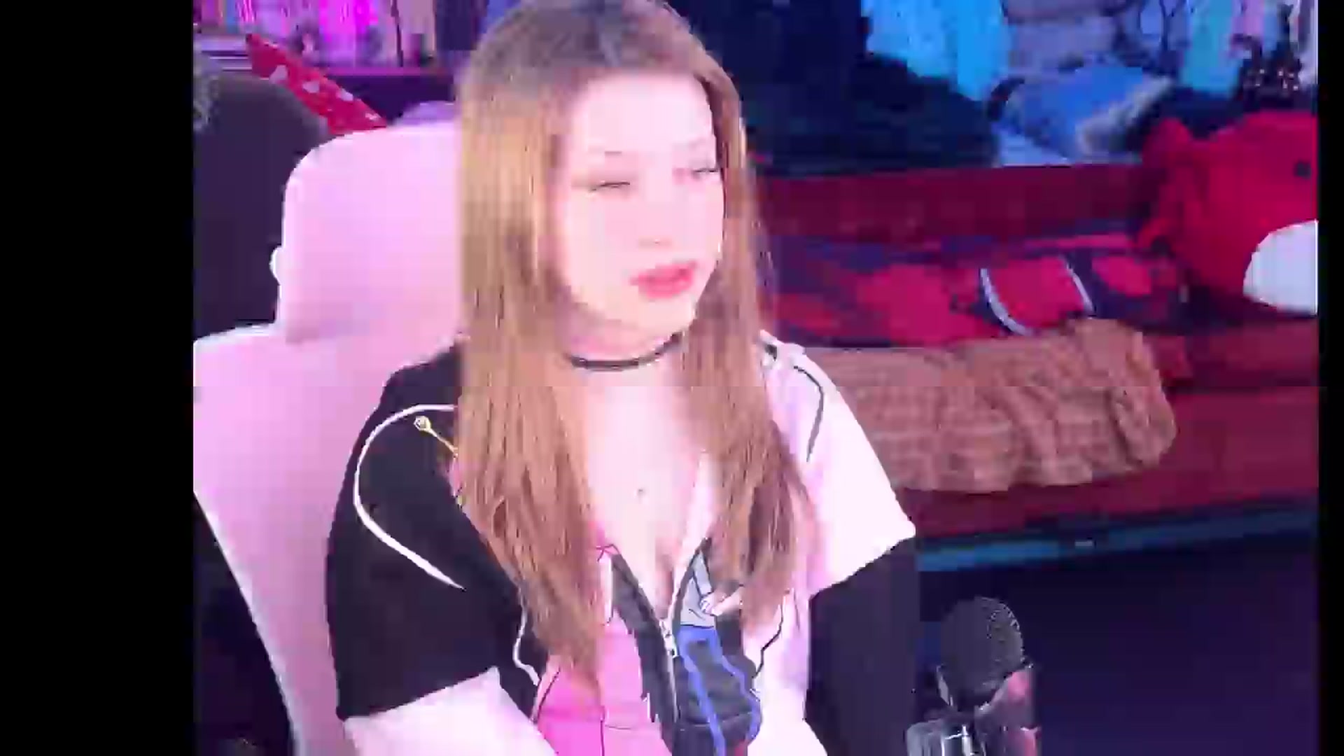 Gallery image thumbnail from flooziy's myfreecams stream on, 01/27/2025, 08:32 image 5 of 20