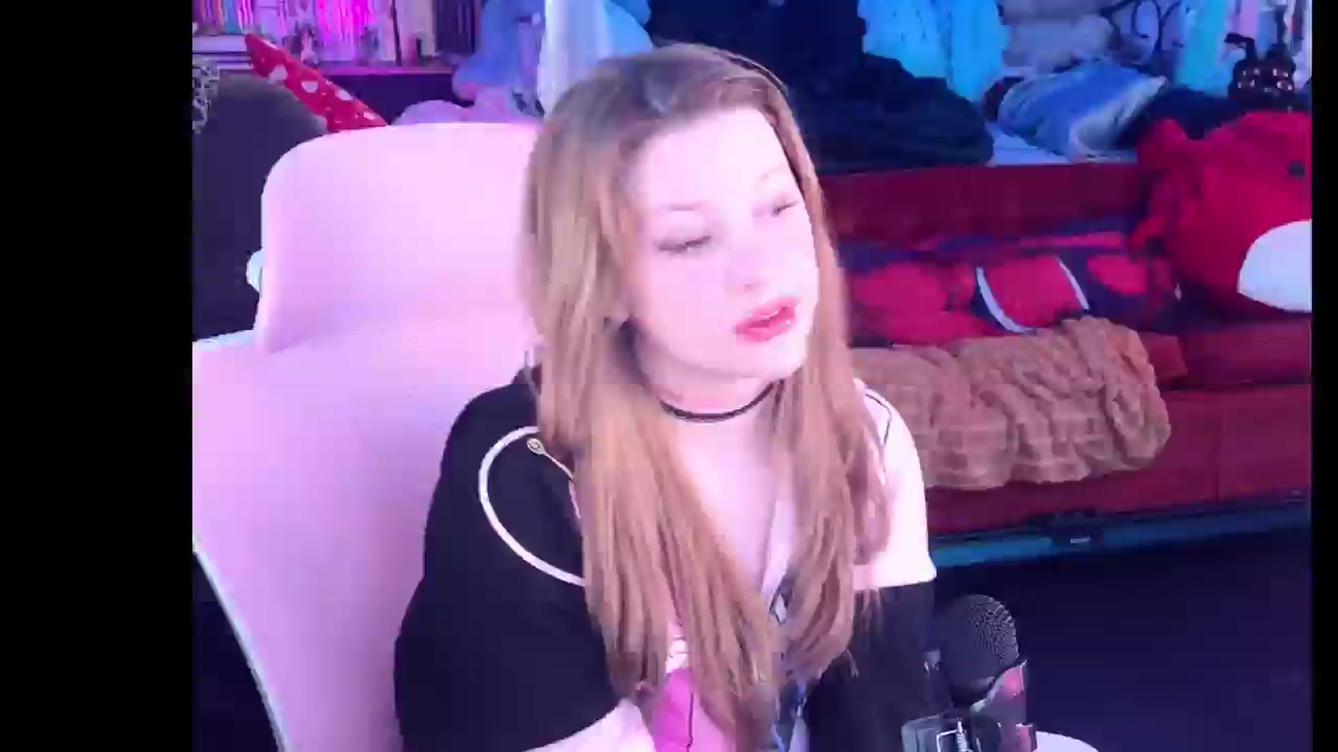 Gallery image thumbnail from flooziy's myfreecams stream on, 01/27/2025, 08:32 image 11 of 20