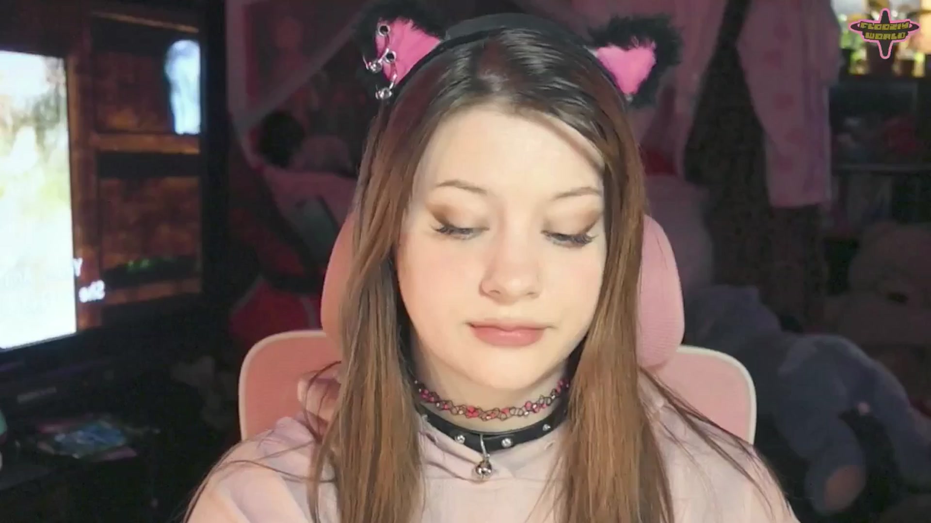 Gallery image thumbnail from flooziy's myfreecams stream on, 07/09/2025, 08:58 image 4 of 20