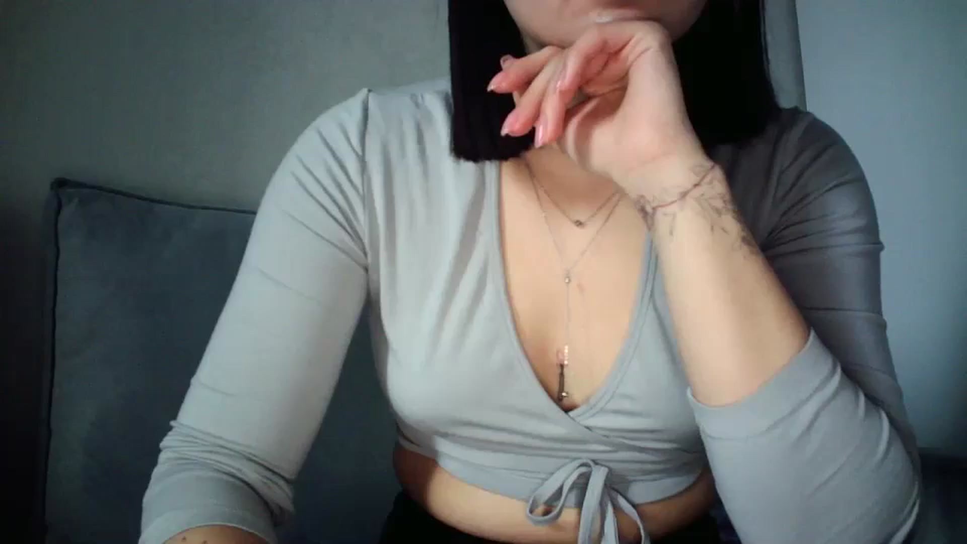 Gallery image thumbnail from flower_girll's myfreecams stream on, 03/06/2024, 13:36 image 8 of 20