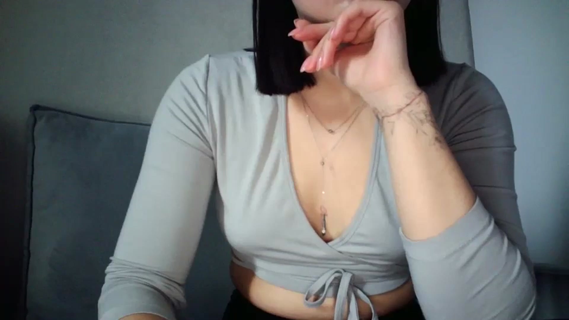 Gallery image thumbnail from flower_girll's myfreecams stream on, 03/06/2024, 13:36 image 3 of 20
