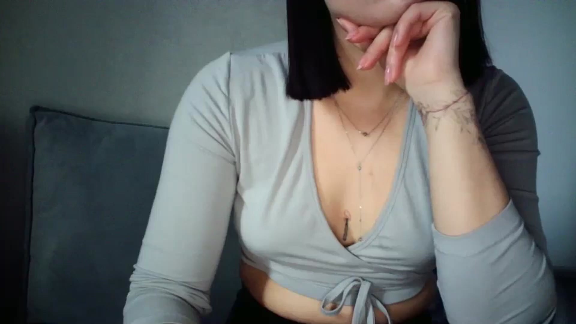 Gallery image thumbnail from flower_girll's myfreecams stream on, 03/06/2024, 13:36 image 9 of 20