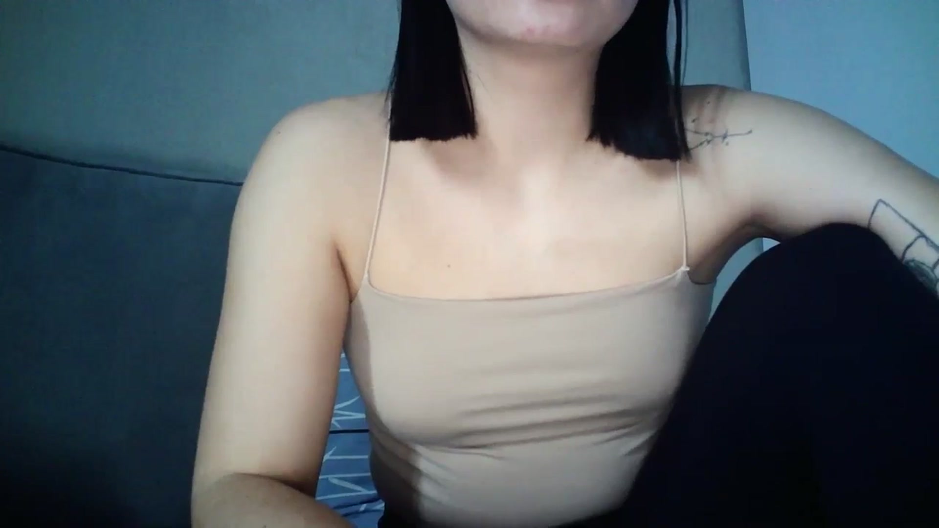 Gallery image thumbnail from flower_girll's myfreecams stream on, 03/12/2024, 13:16 image 17 of 20