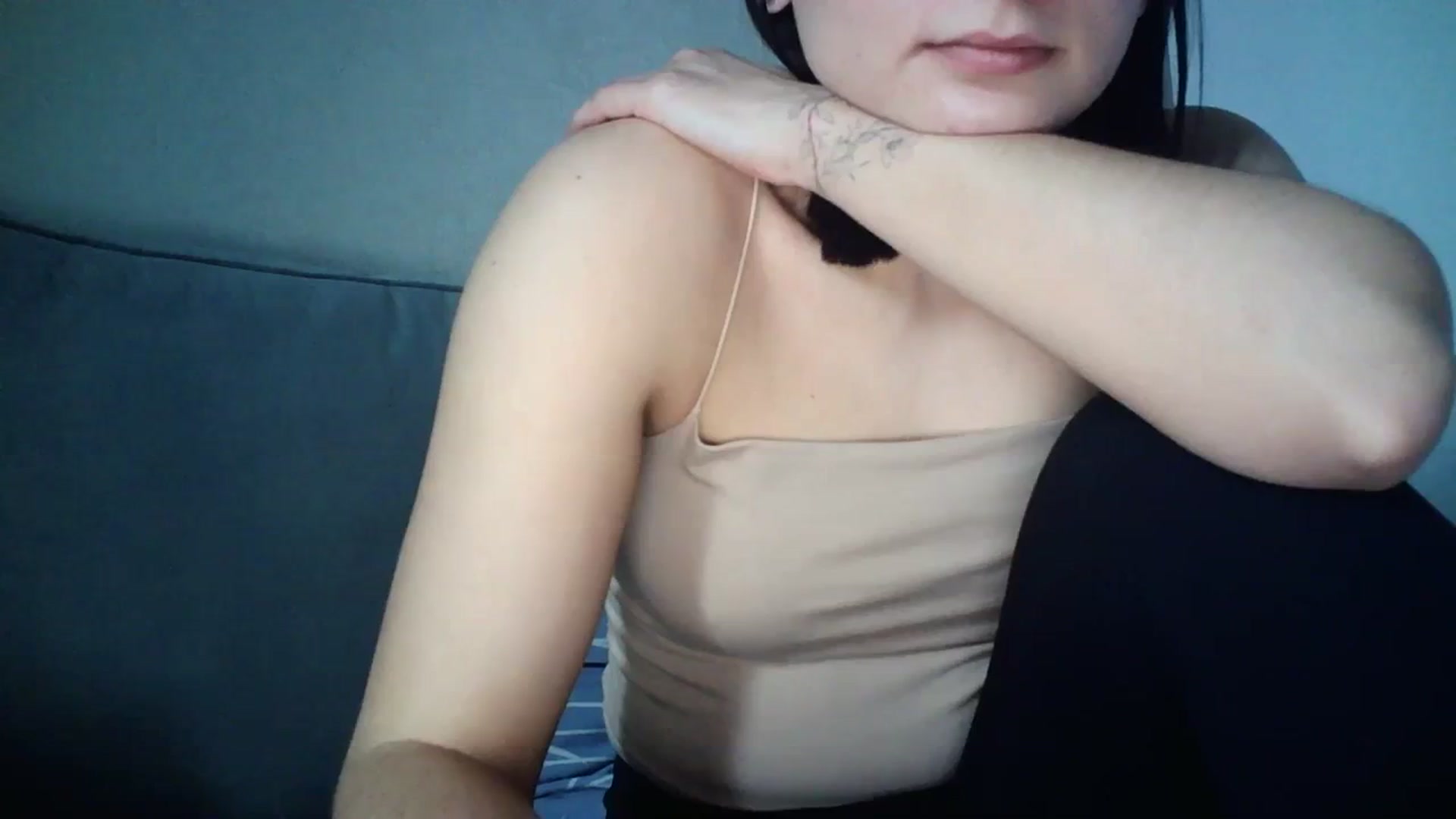 Gallery image thumbnail from flower_girll's myfreecams stream on, 03/12/2024, 13:16 image 14 of 20