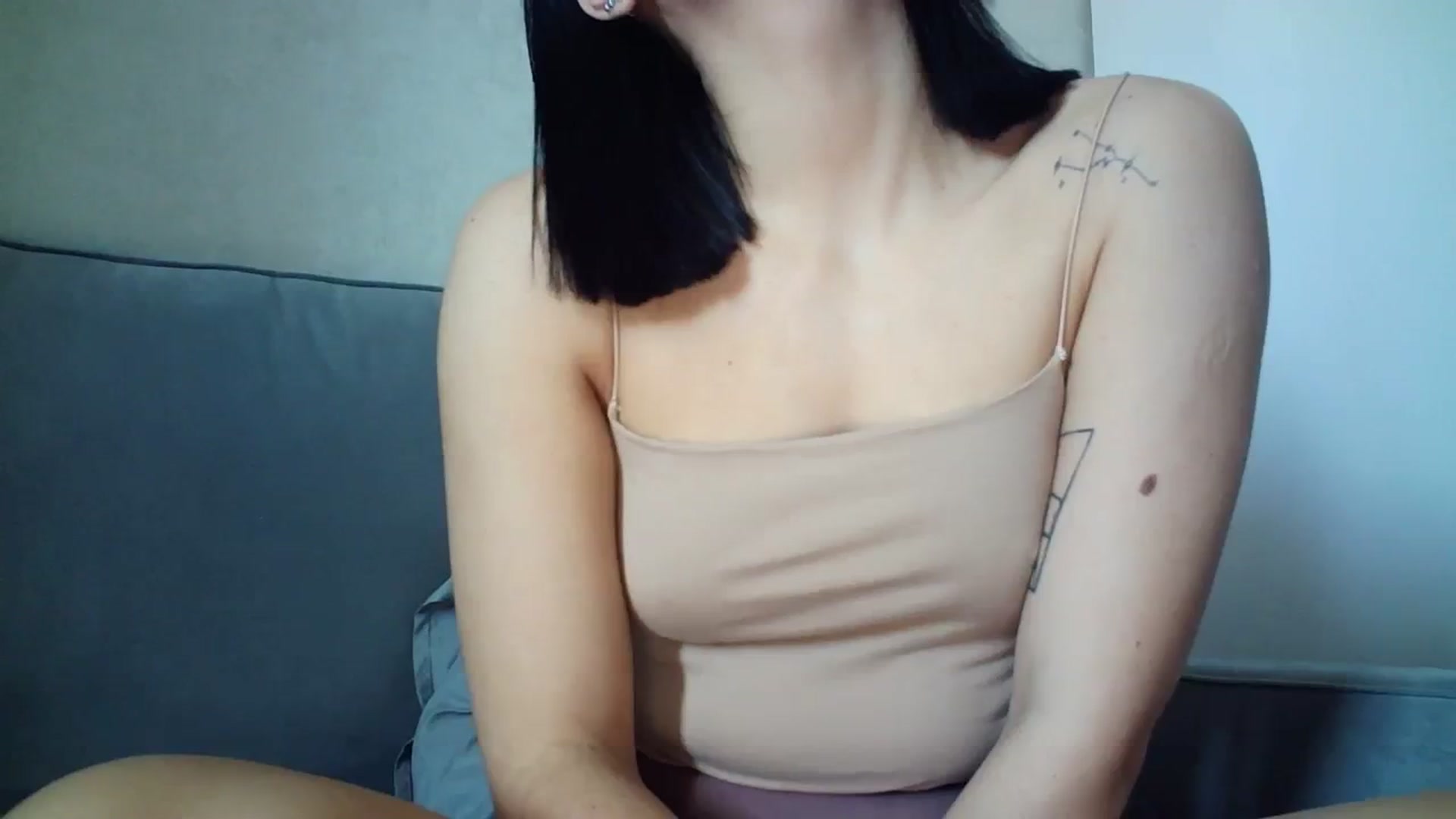Gallery image thumbnail from flower_girll's myfreecams stream on, 03/27/2024, 11:30 image 19 of 20