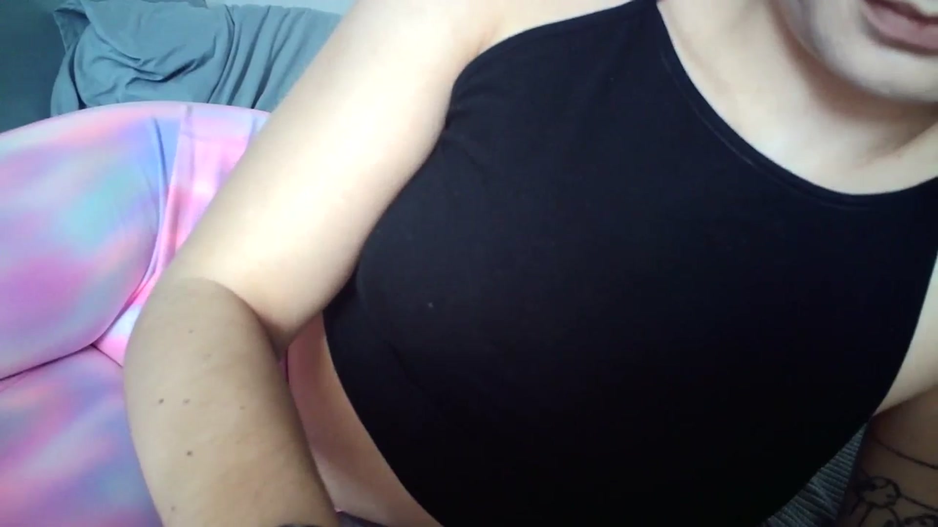 Gallery image thumbnail from flower_girll's myfreecams stream on, 03/28/2024, 11:05 image 18 of 20