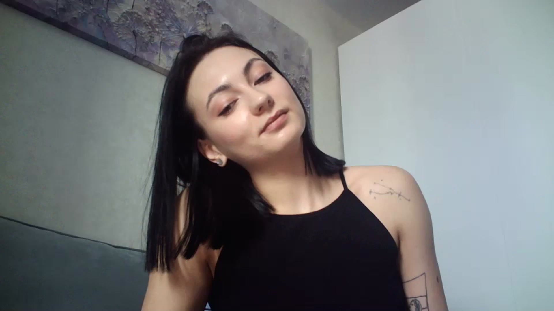 Gallery image thumbnail from flower_girll's myfreecams stream on, 04/01/2024, 12:14 image 1 of 20
