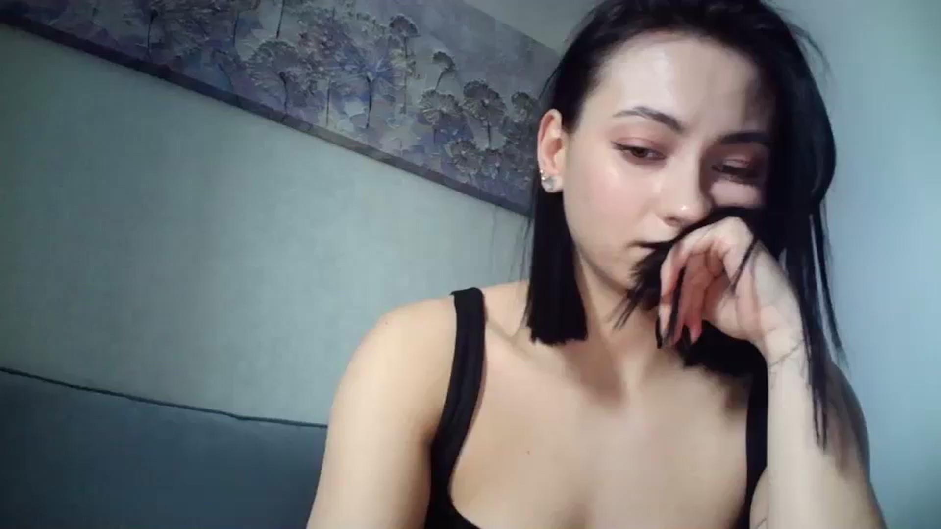 Gallery image thumbnail from flower_girll's myfreecams stream on, 04/03/2024, 12:28 image 6 of 20