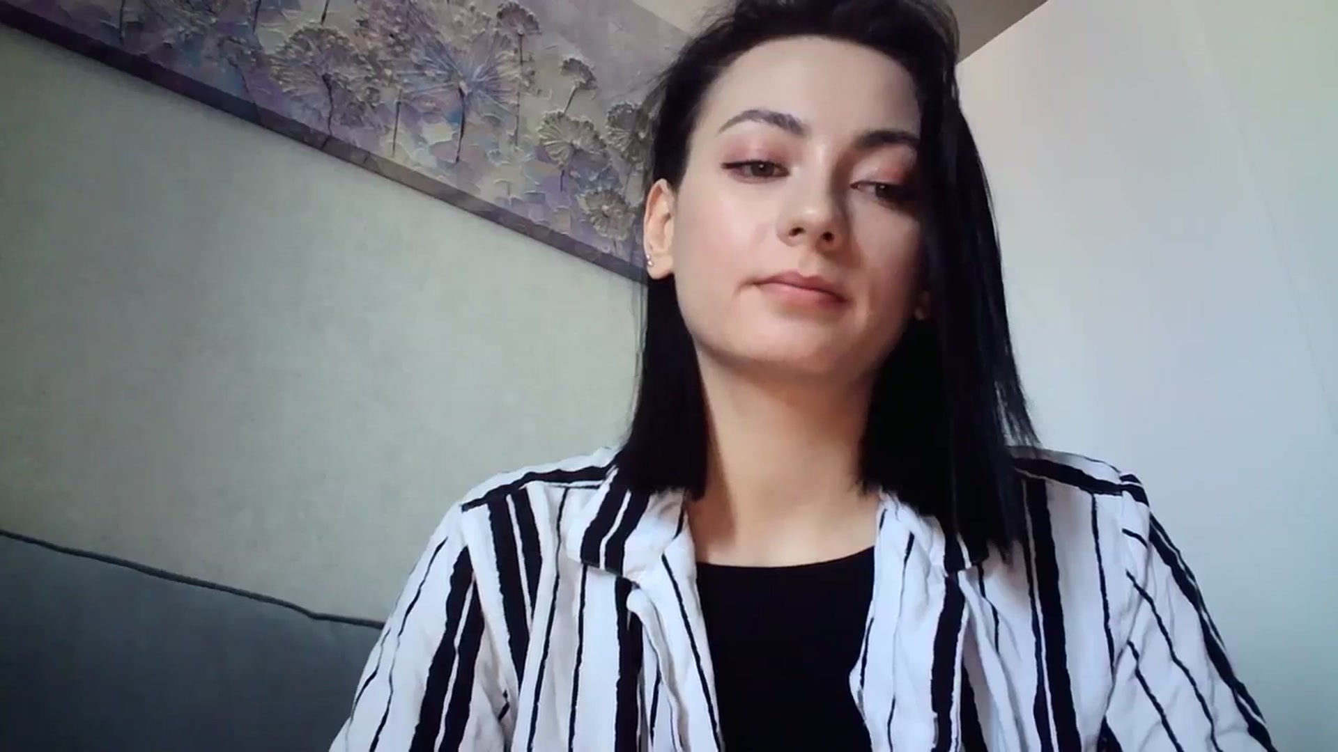 Gallery image thumbnail from flower_girll's myfreecams stream on, 04/09/2024, 10:09 image 4 of 20