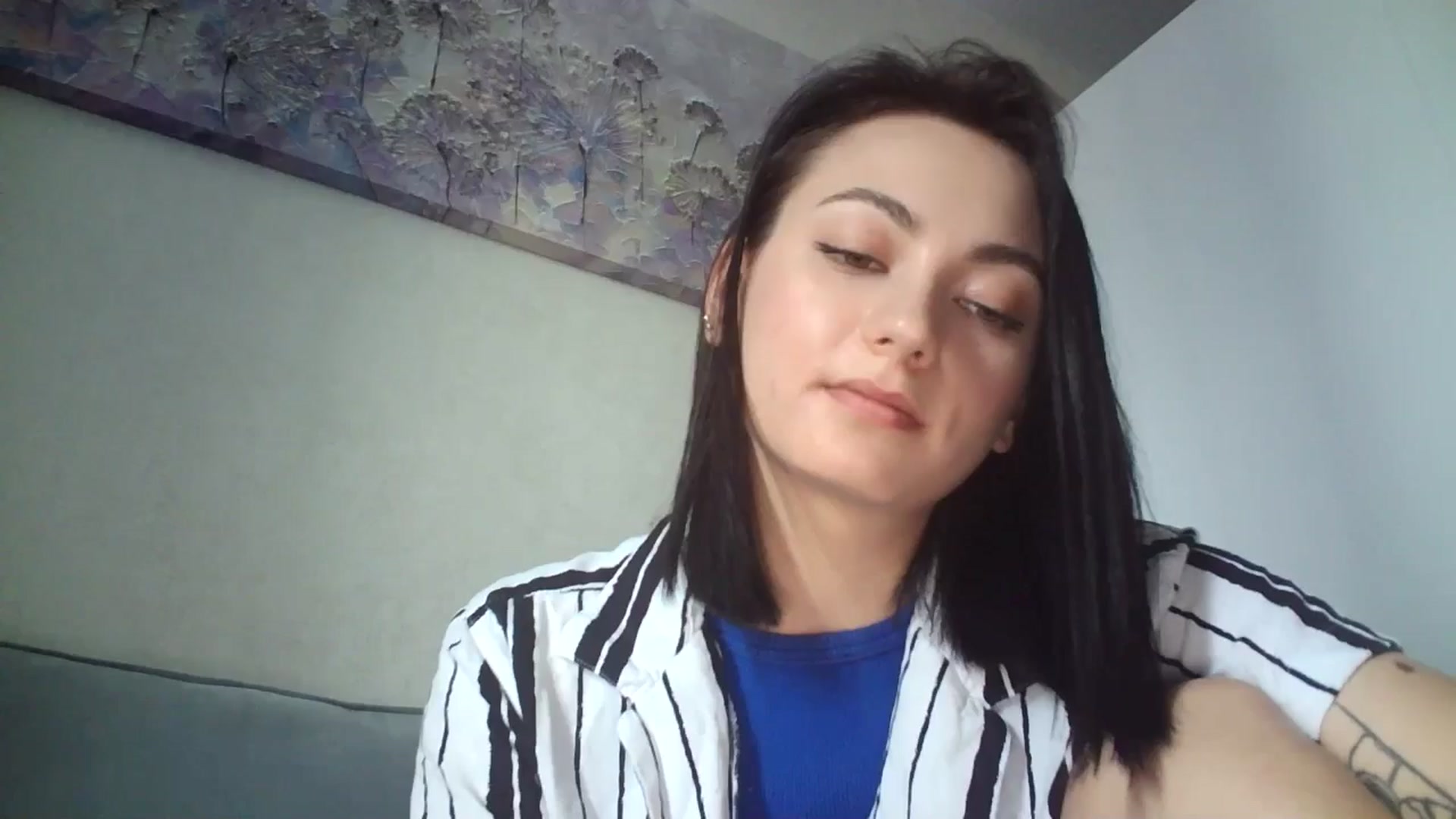 Gallery image thumbnail from flower_girll's myfreecams stream on, 04/25/2024, 12:40 image 7 of 20