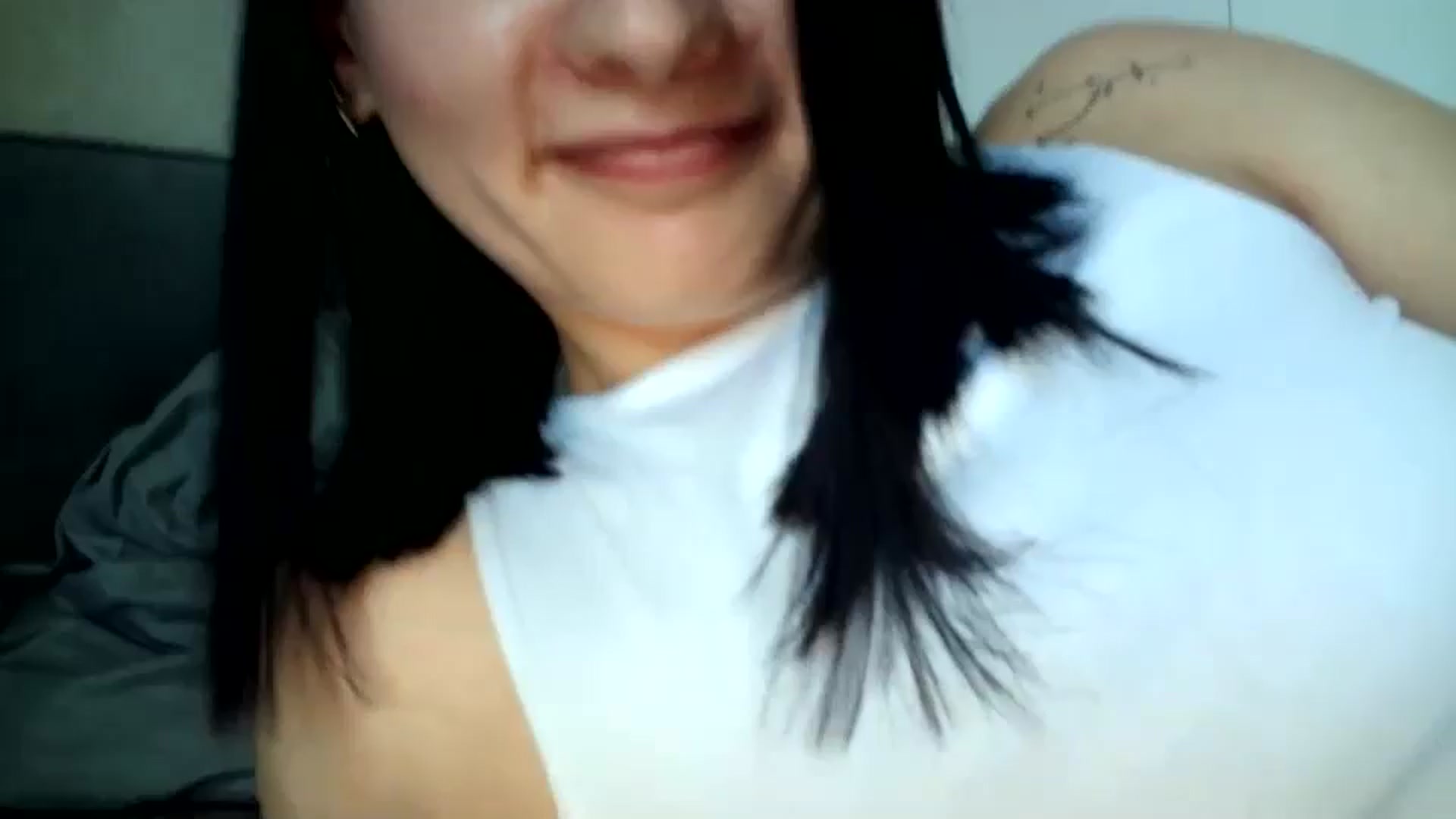 Gallery image thumbnail from flower_girll's myfreecams stream on, 05/17/2024, 13:38 image 20 of 20
