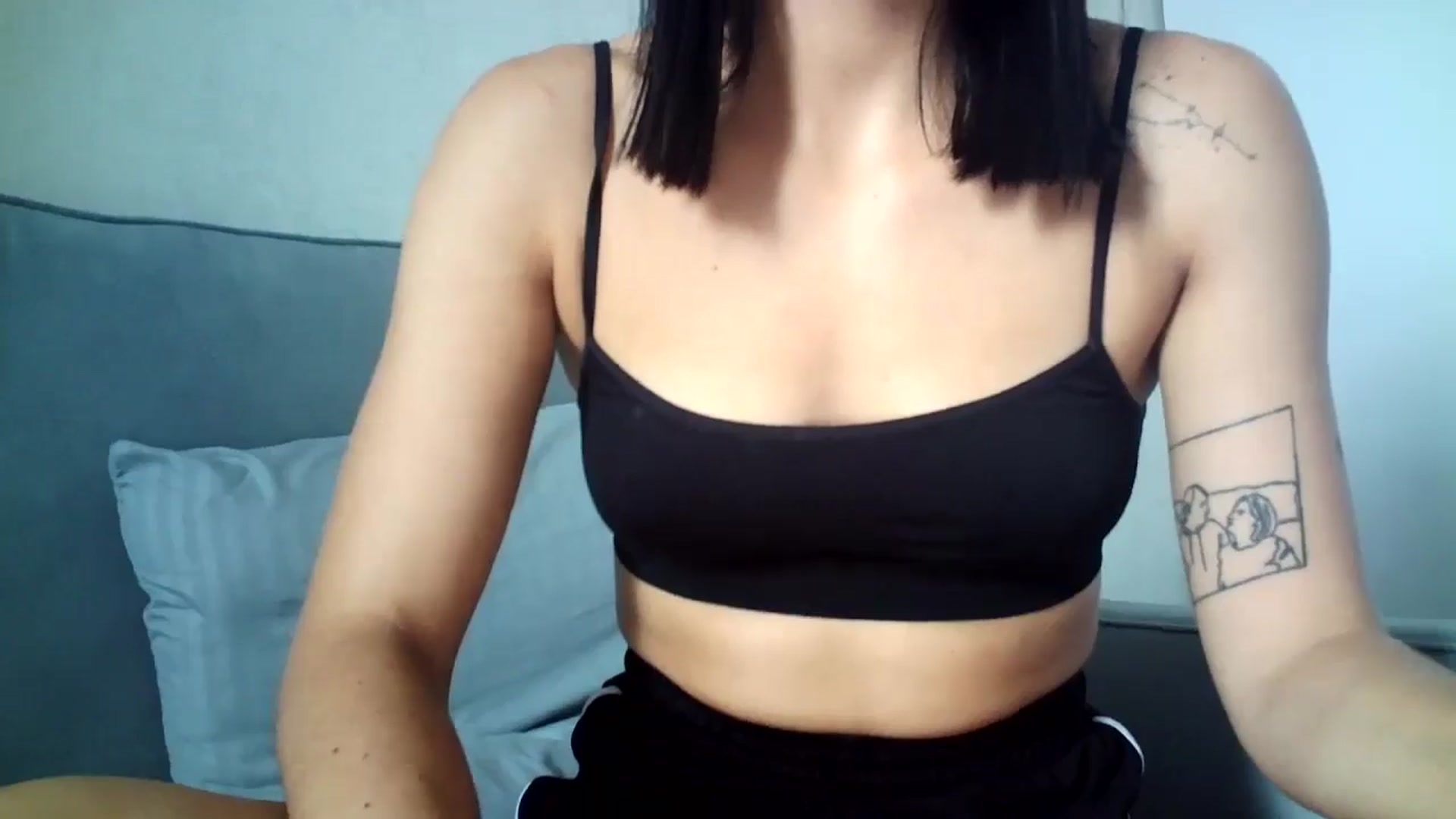 Gallery image thumbnail from flower_girll's myfreecams stream on, 07/17/2024, 10:38 image 15 of 20