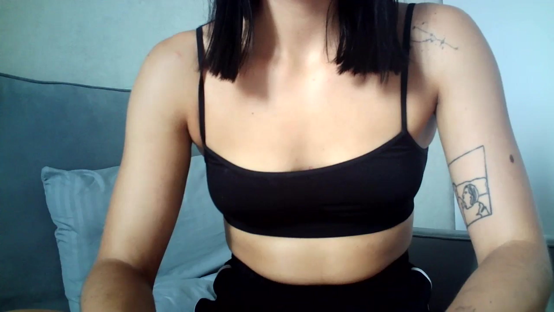 Gallery image thumbnail from flower_girll's myfreecams stream on, 07/17/2024, 10:38 image 16 of 20